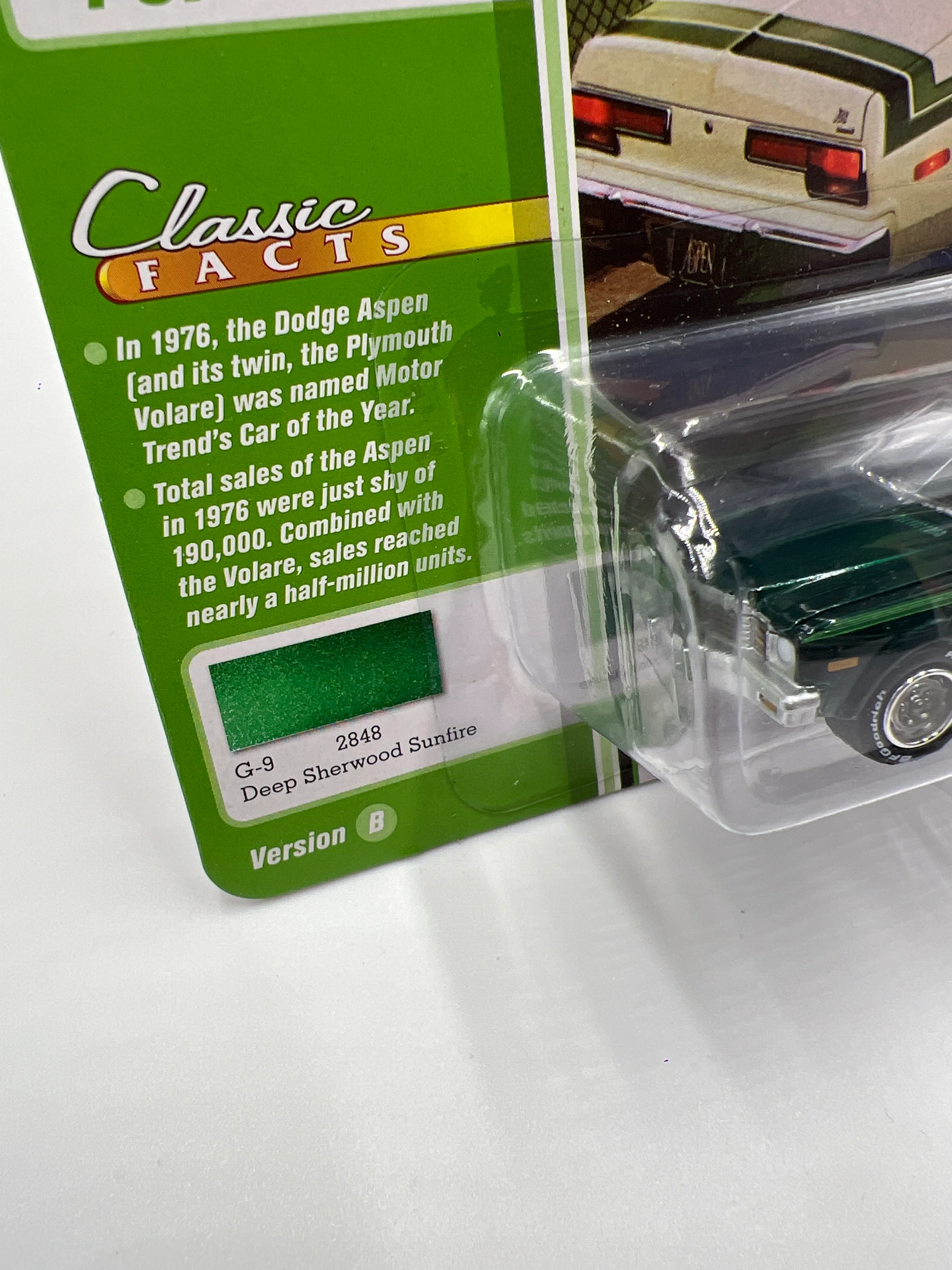 Johnny Lightning Classic Gold Collection Release 2 Version B 1976 Dodge Aspen R/T Deep Sherwood Sunfire Green 228H - Image 5