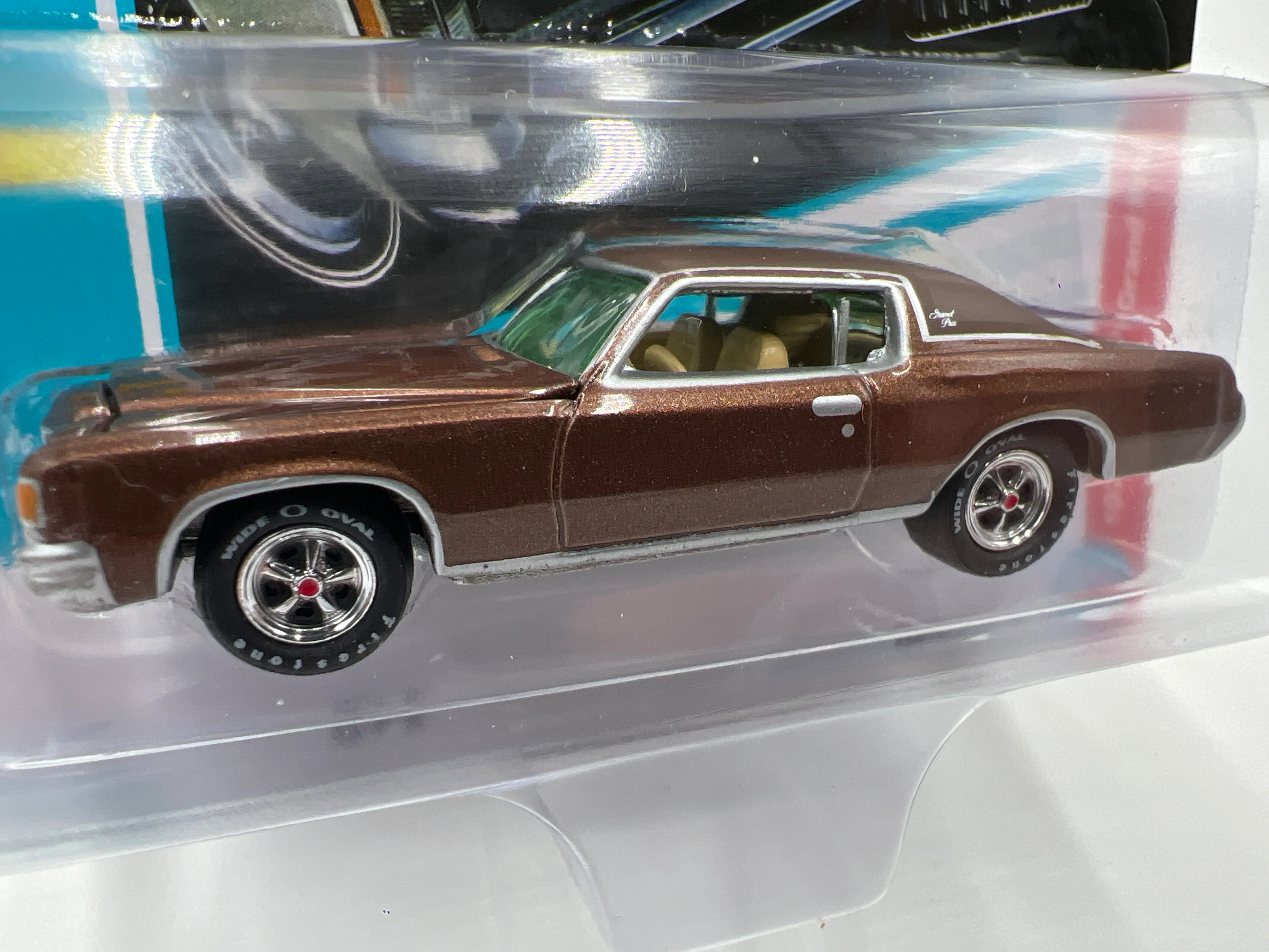 Johnny Lightning Classic Gold Release 3 Version A 1971 Pontiac Grand Prix Bronze Gold 230E - Image 3