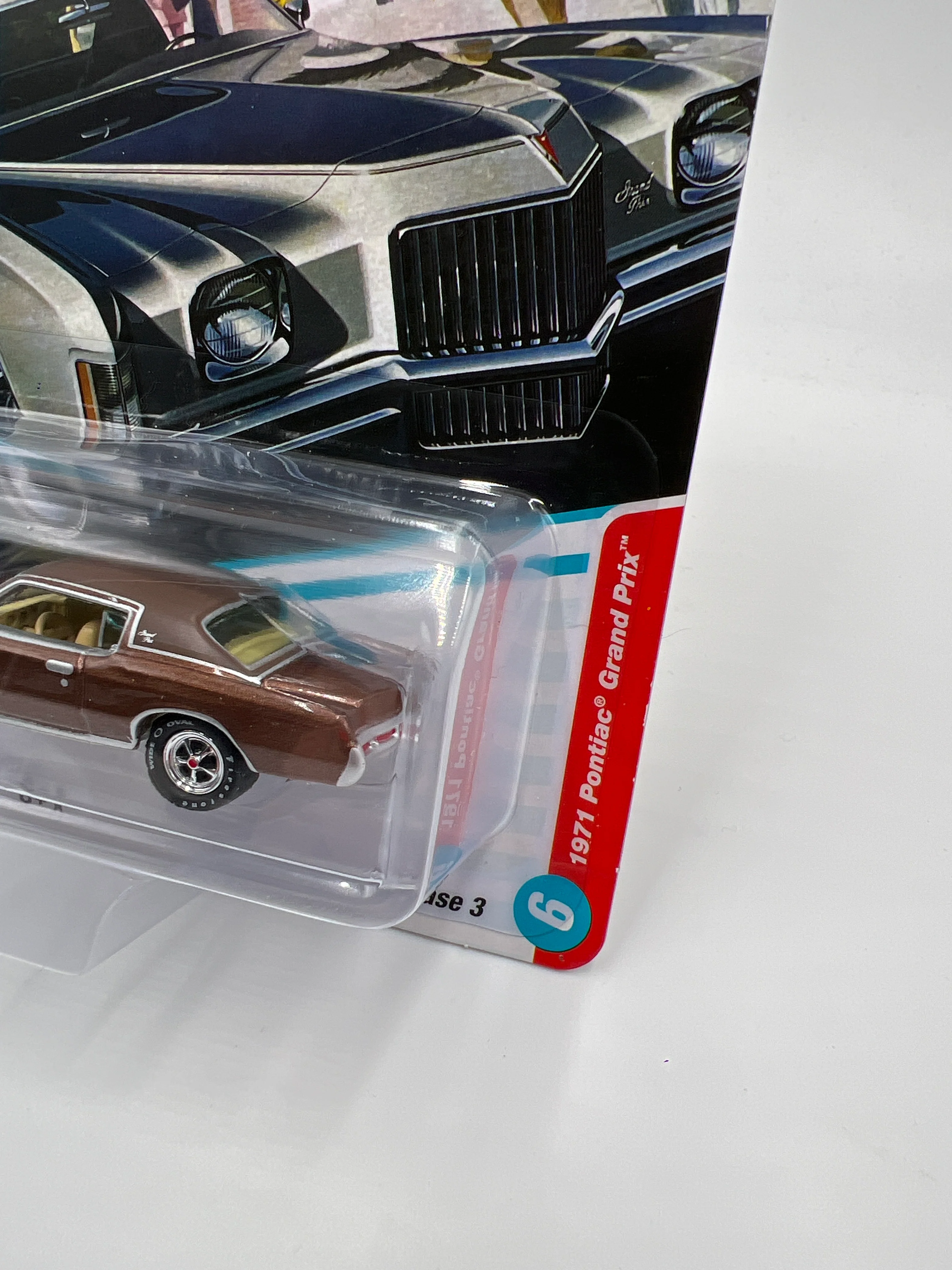 Johnny Lightning Classic Gold Release 3 Version A 1971 Pontiac Grand Prix Bronze Gold 230E - Image 4