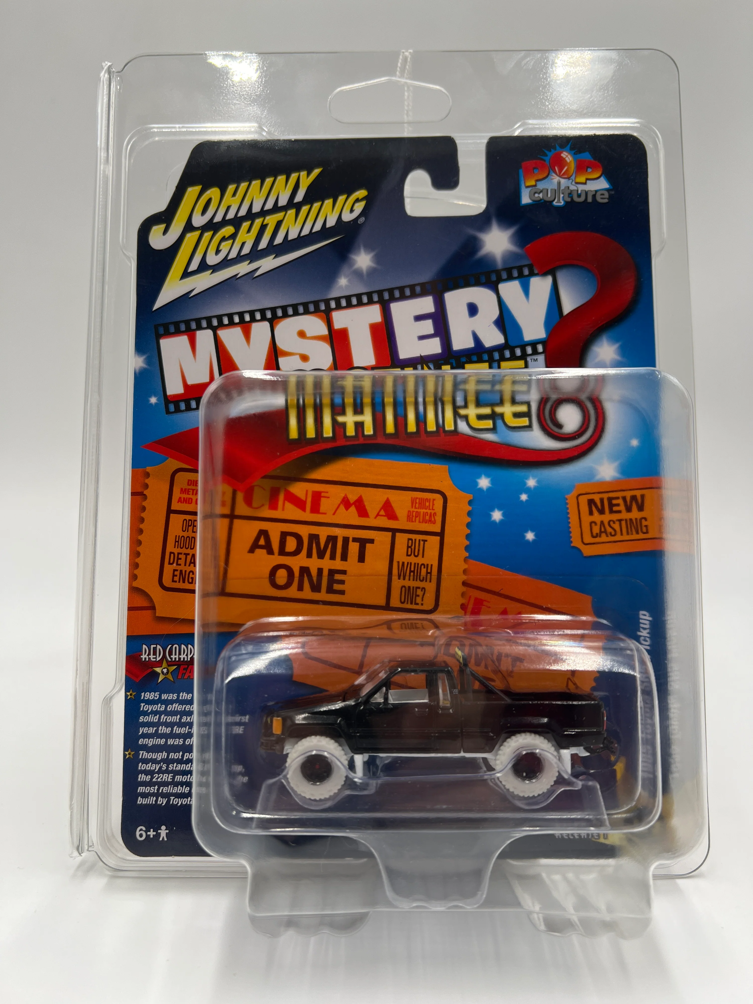 2024 Johnny Lightning Pop Culture Mystery Manitee 1985 Toyota SR5 Pickup White Lightning CHASE W/Protector - Image 7