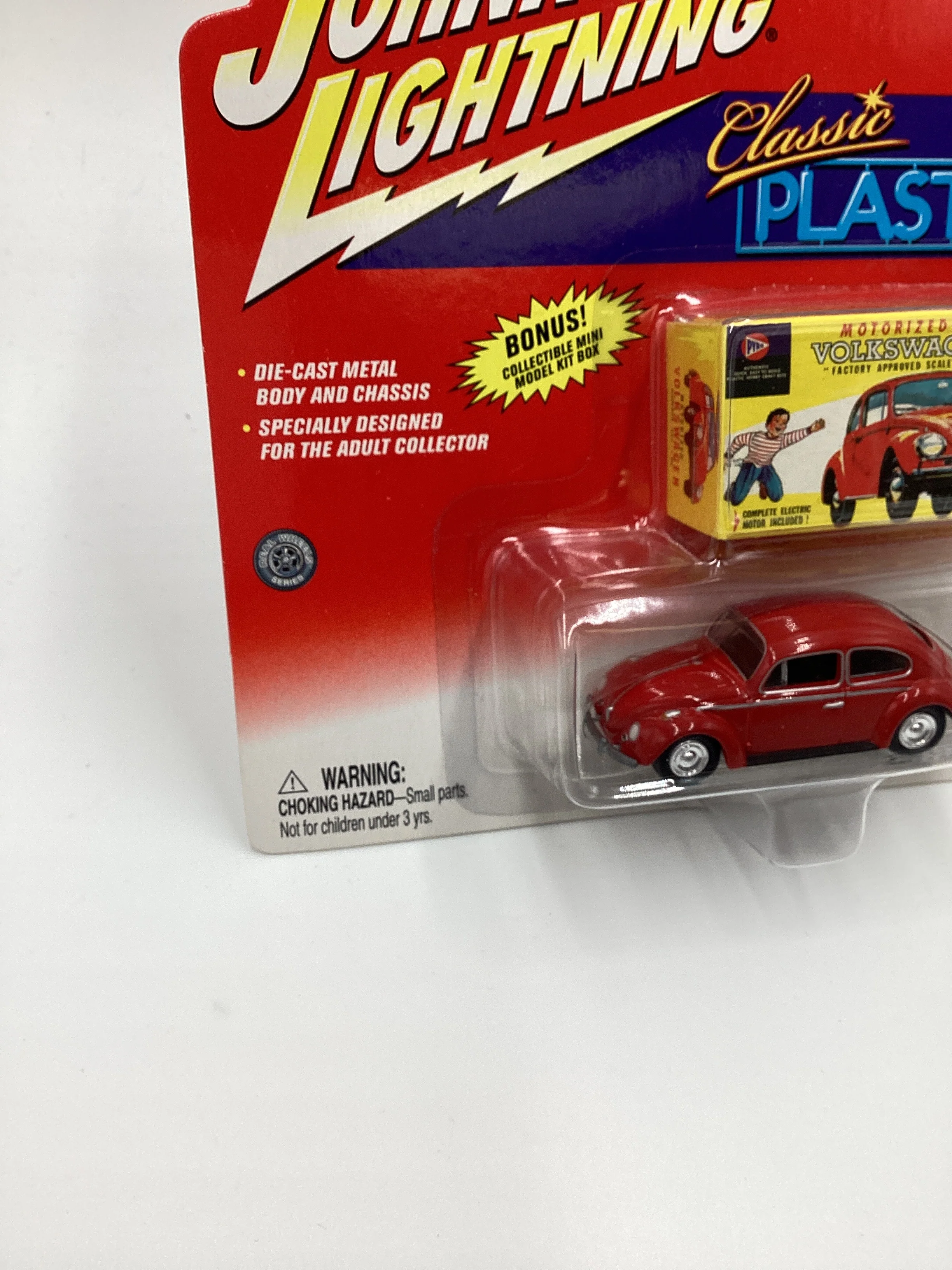 Johnny Lightning Classic Plastic 1966 a VW Beetle Red 219A - Image 5