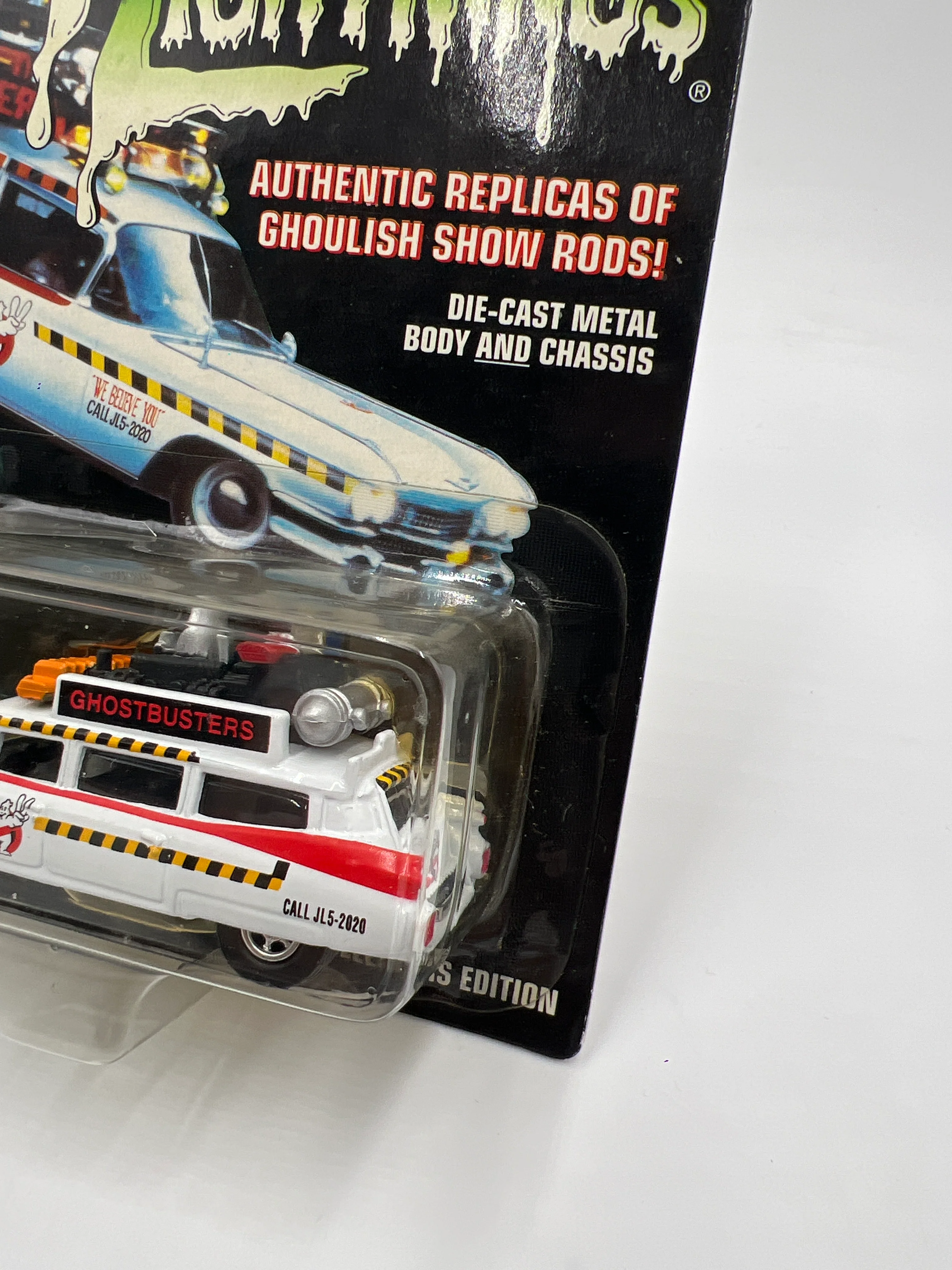 Johnny Lightning Frightning Lightnings Ghostbusters II Ecto 1A White 220A - Image 4