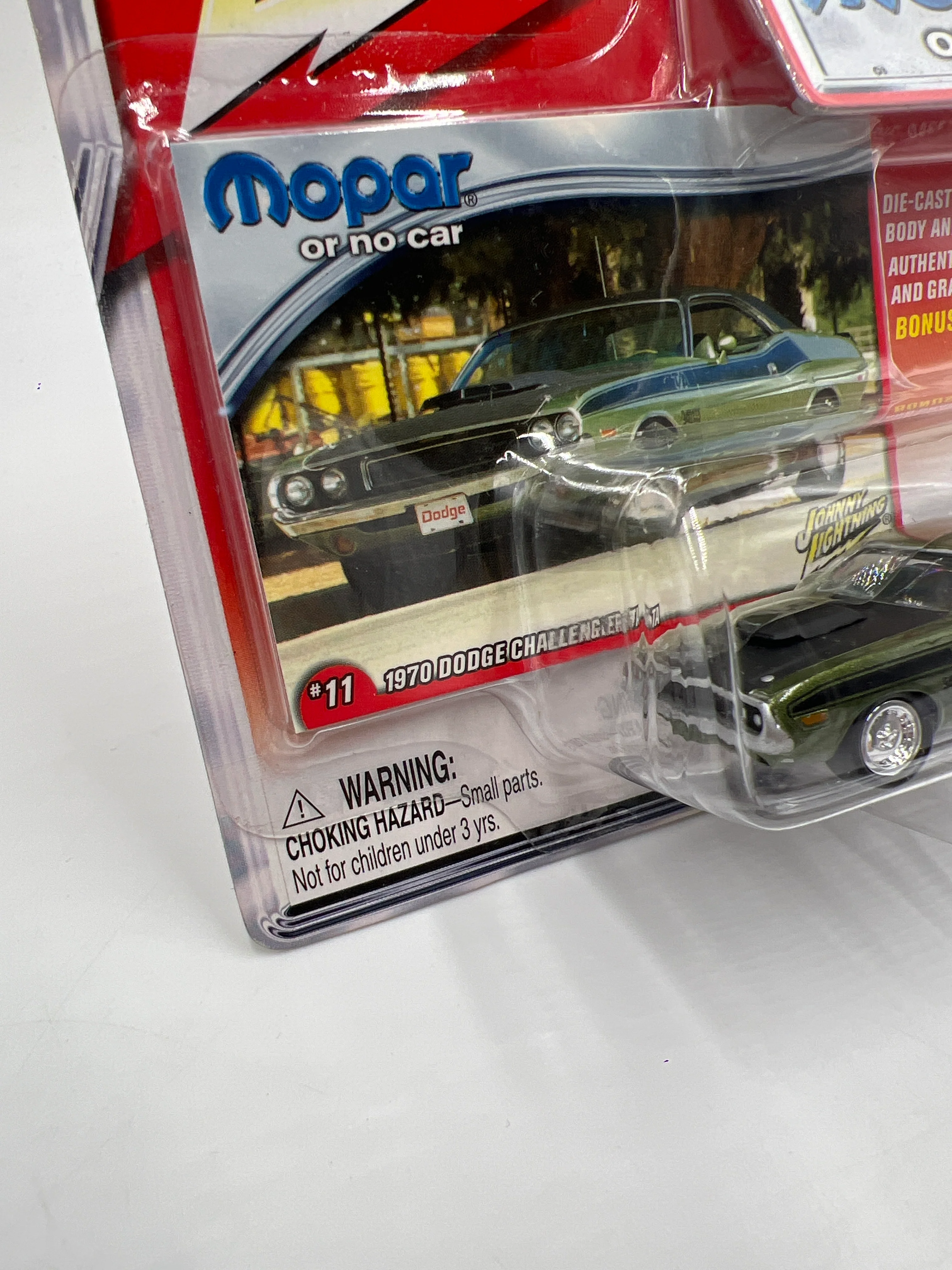 Johnny Lightning Mopar Or No Car #11 1970 Dodge Challenger TA Green 219D - Image 4