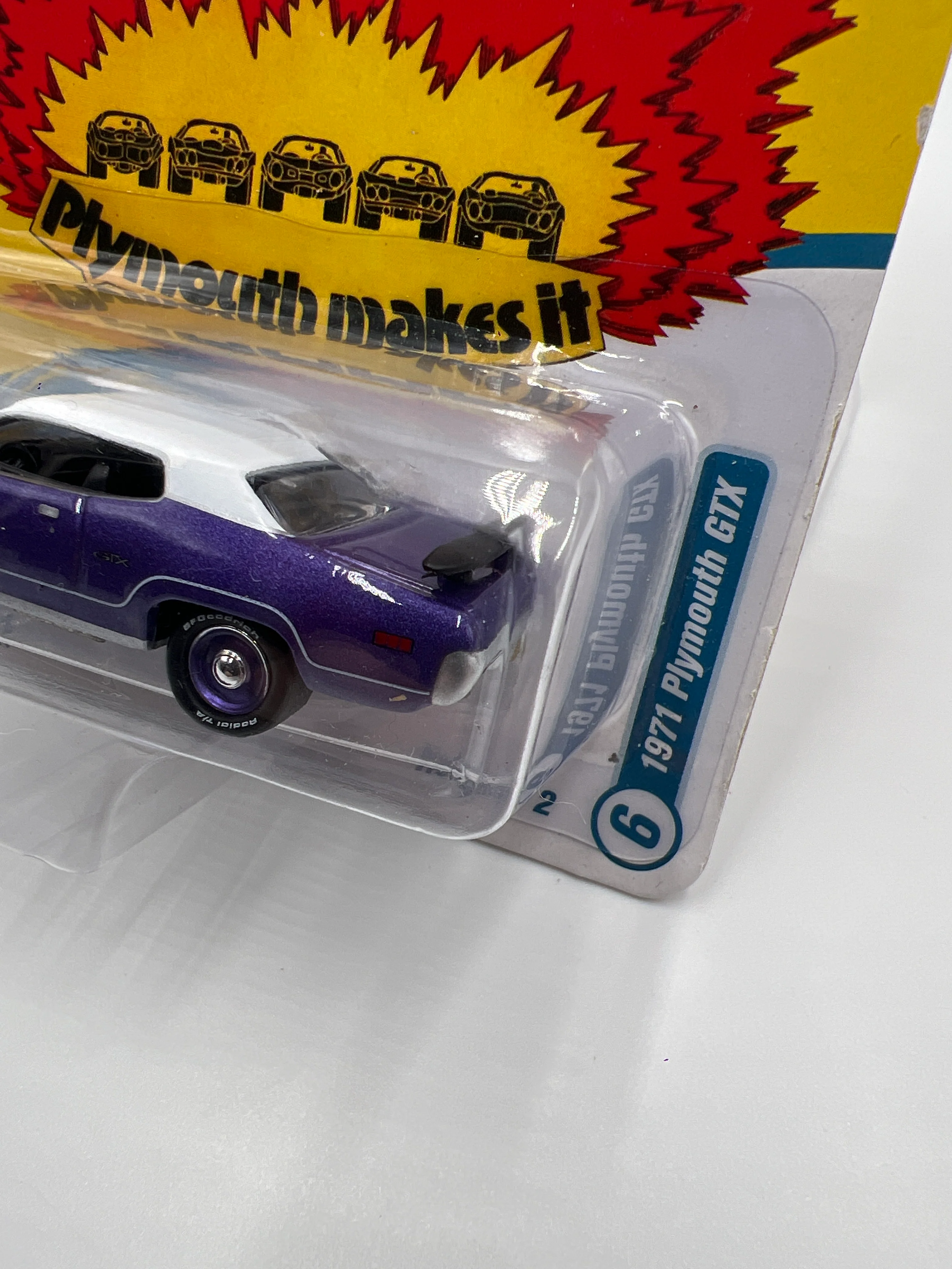 Johnny Lightning Muscle Cars U.S.A Class of 1971 Release 2 Version A 1971 Plymouth GTX In Violet Purple 229B - Image 4