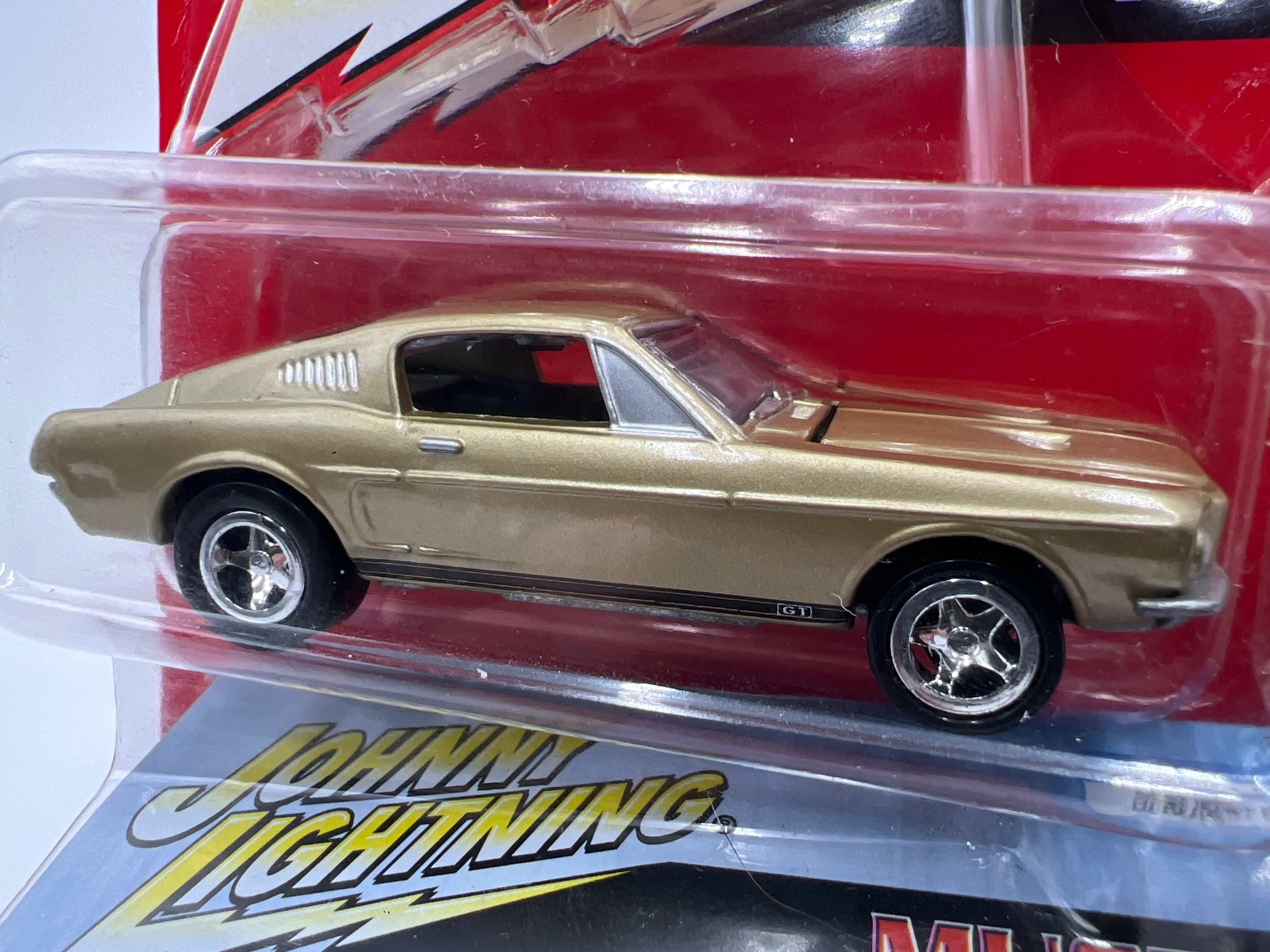 Johnny Lightning Pro Collector Series #48 1968 Ford Mustang GT Gold W/Storage Tin 218D - Image 3