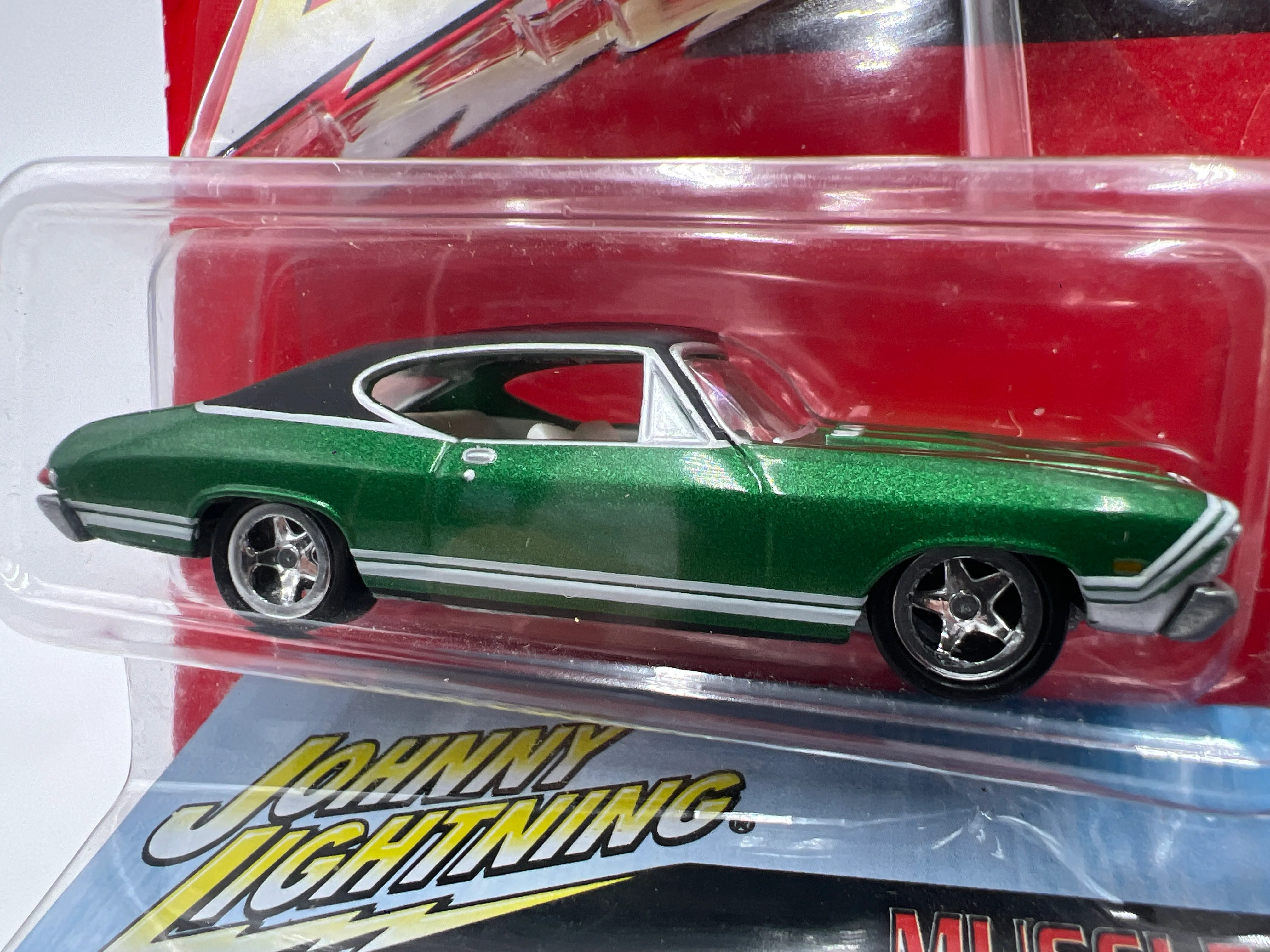 Johnny Lightning Pro Collector Series W/Storage Tin #39 1968 Chevy Chevelle SS Green 227B - Image 3