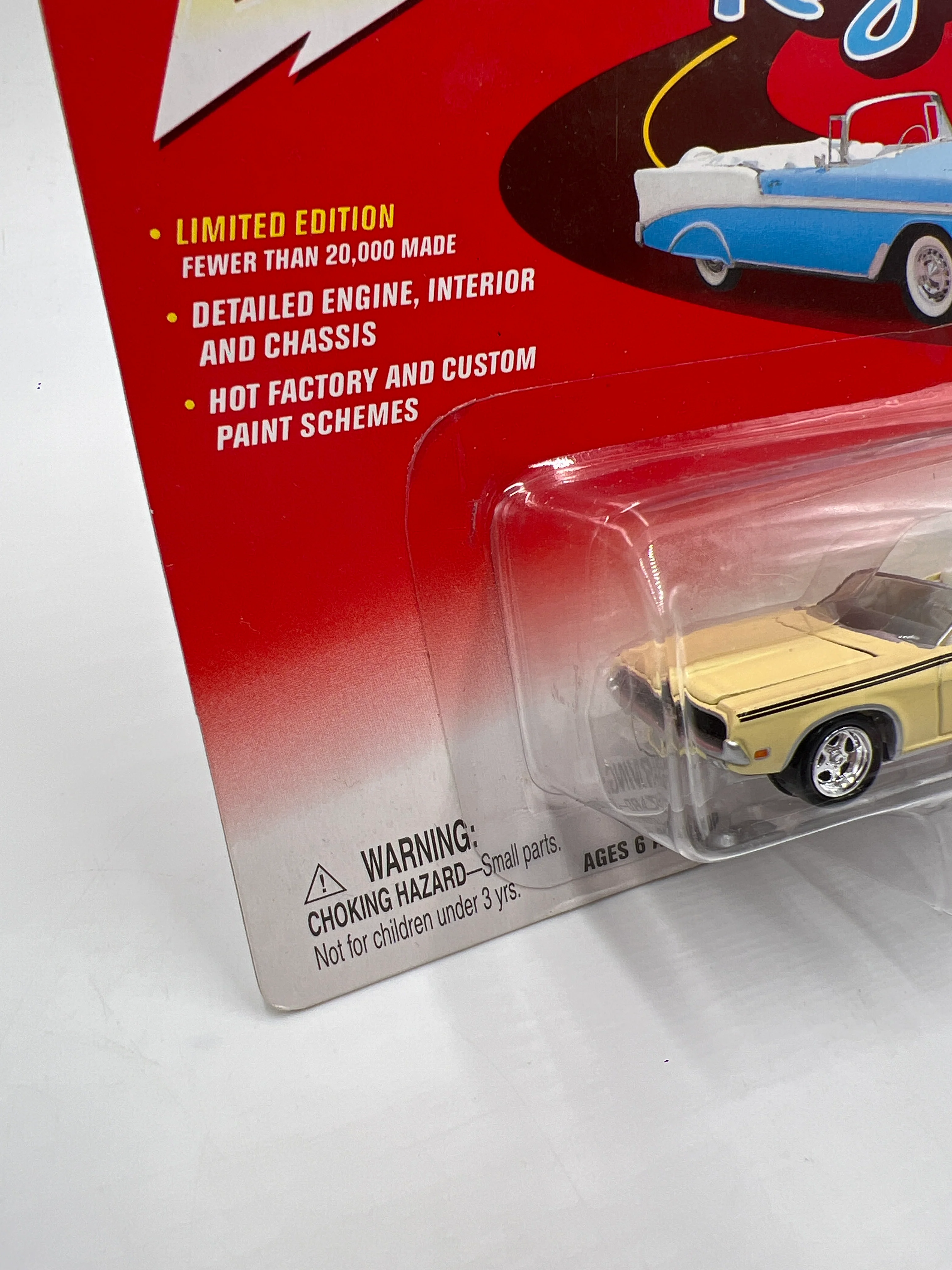 Johnny Lightning Ragtops 1969 Mercury Cougar Yellow 220F - Image 4