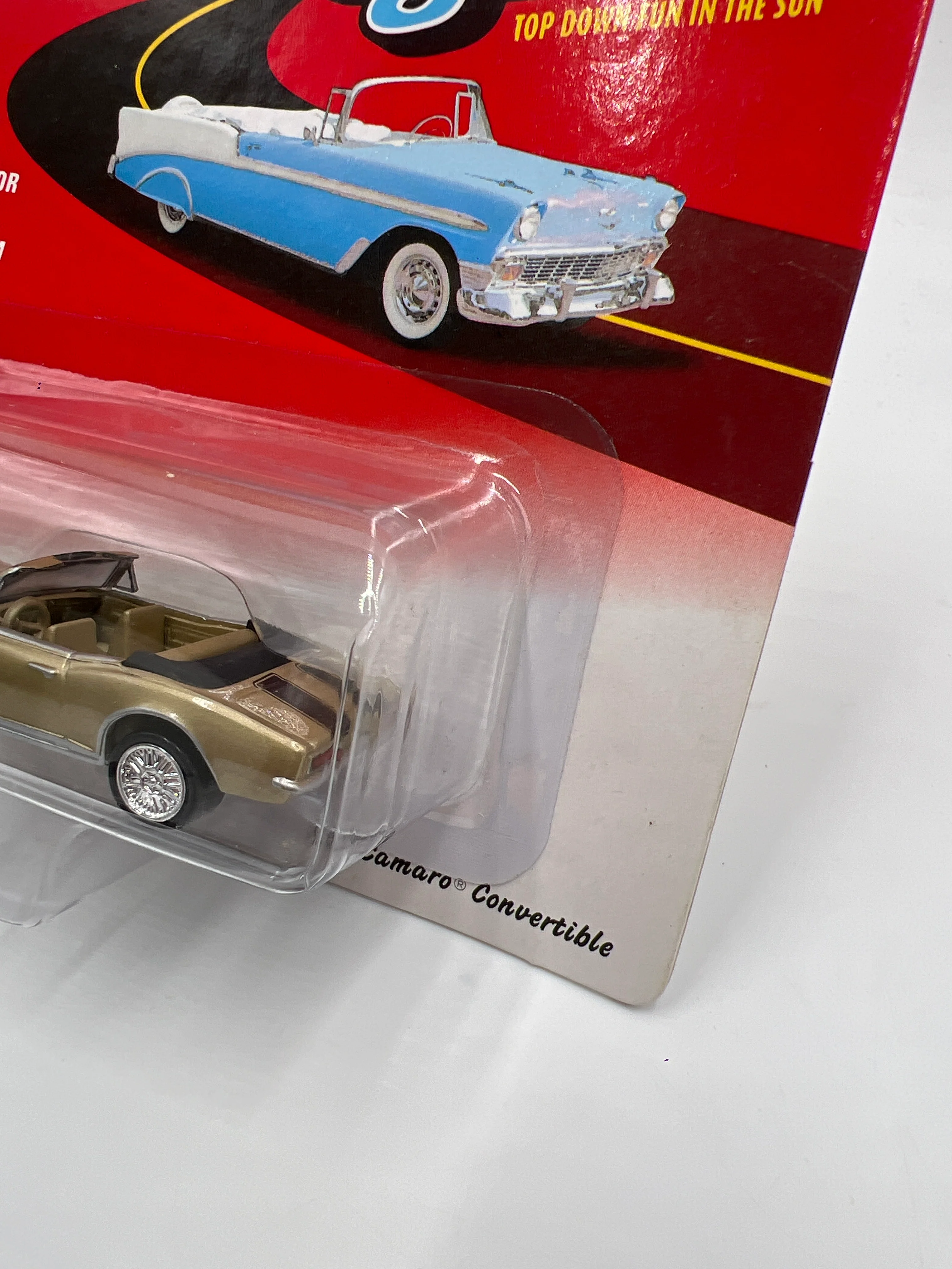 Johnny Lightning Ragtops 1967 Camaro Convertible Gold 220F - Image 3