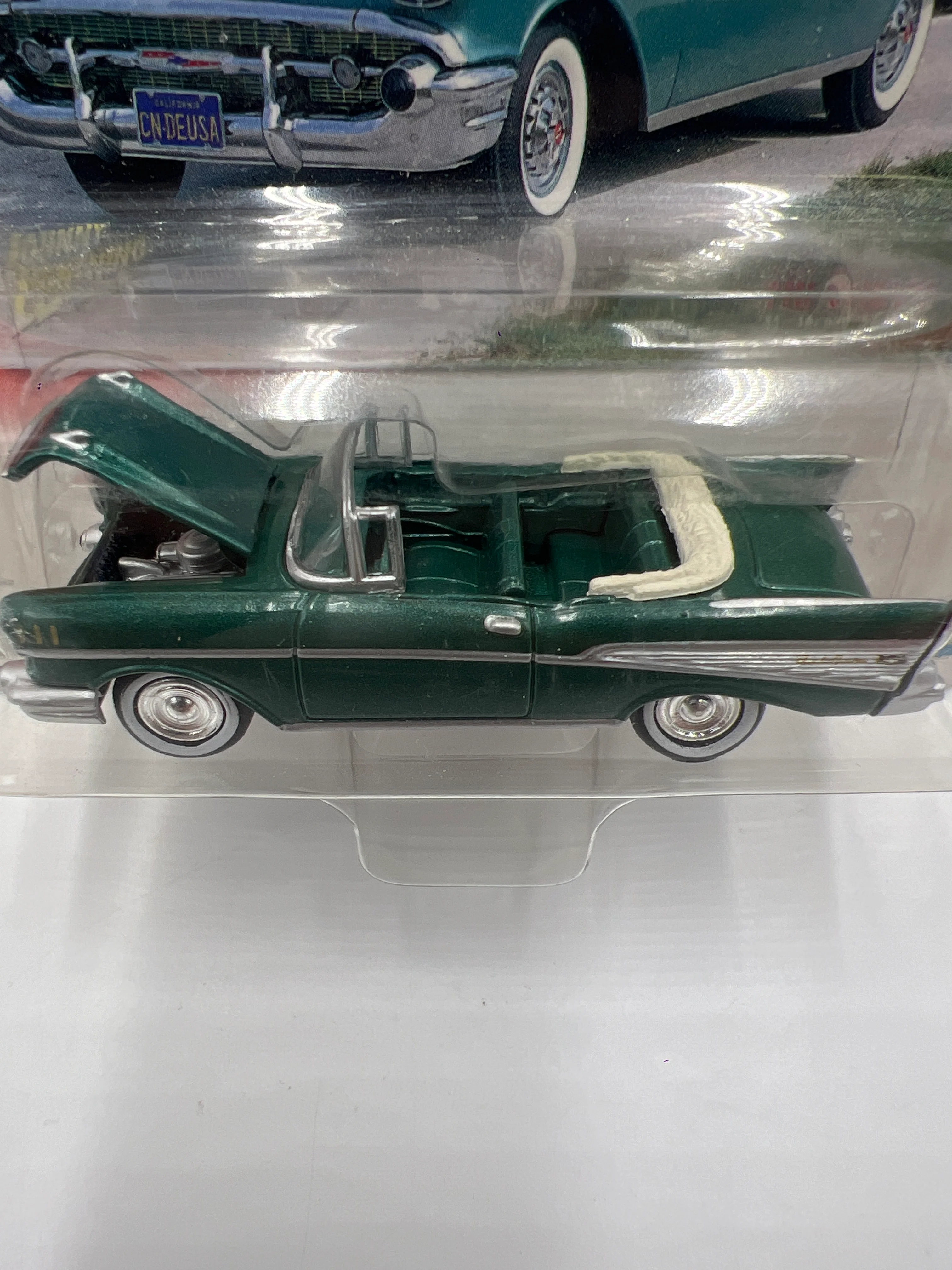 Johnny Lightning Tri-Chevy 1957 Chevy Bel Air Green 219F - Image 3