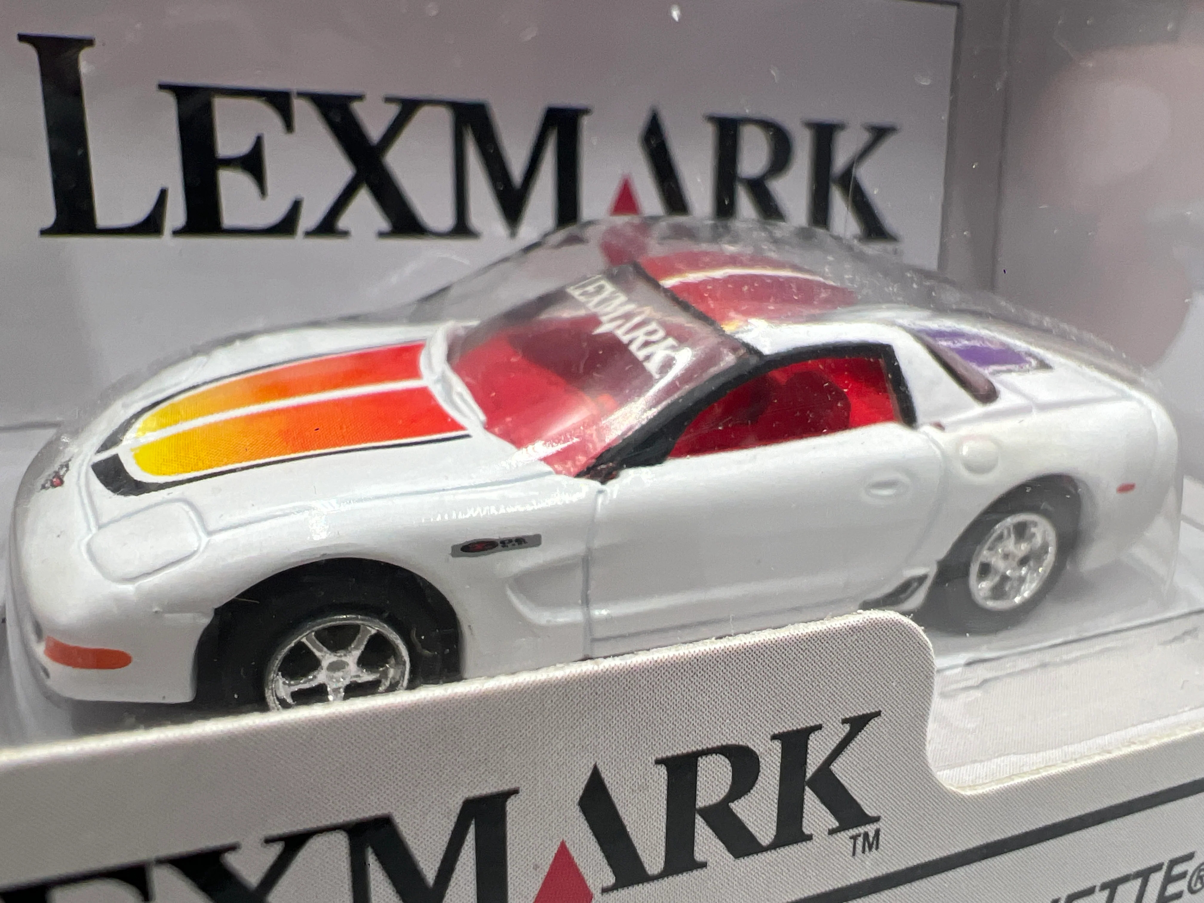 Johnny Lightning Lexmark Chevrolet Corvette Z06 White - Image 3
