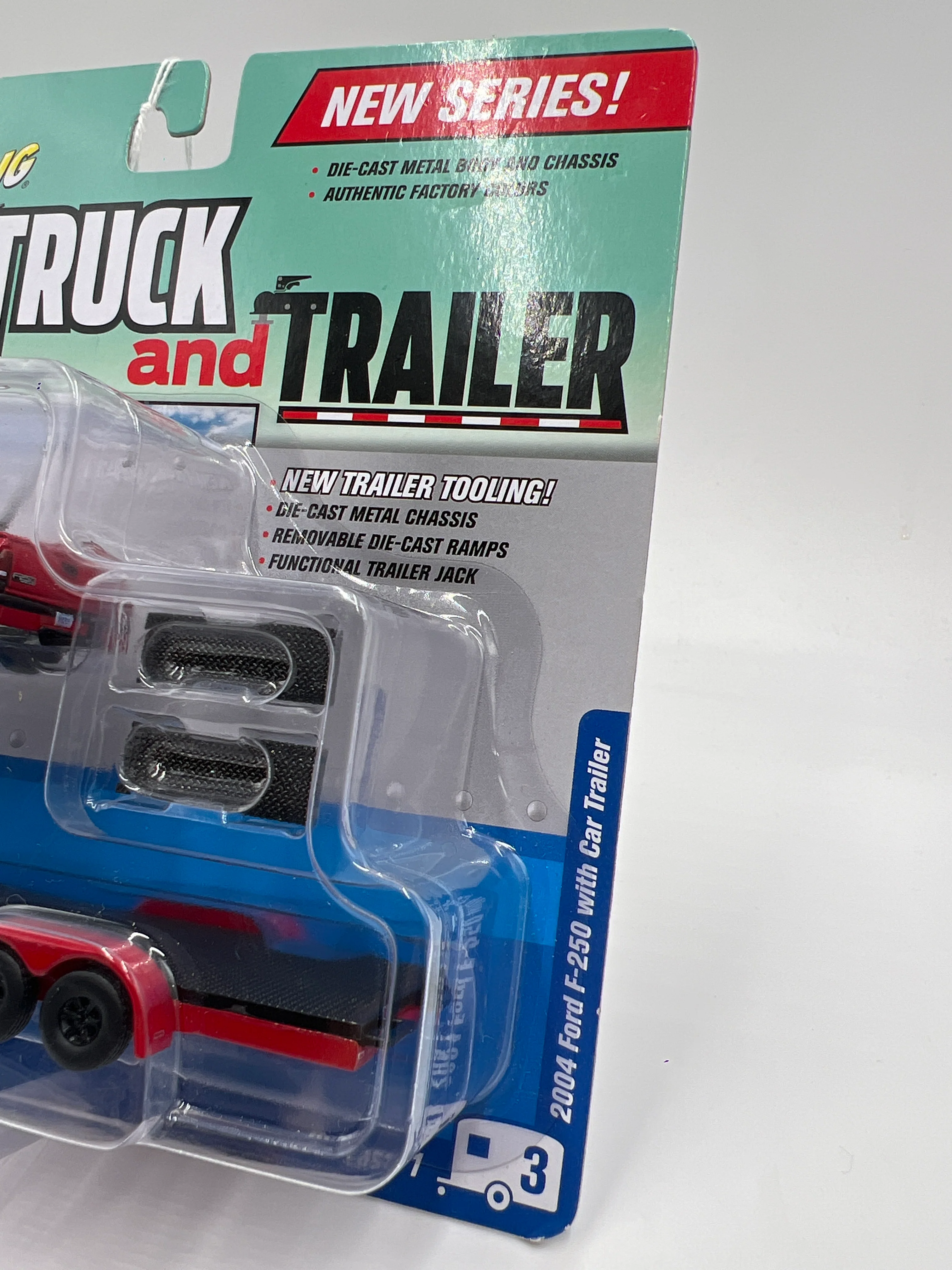 Johnny Lightning Truck And Trailer Release 1 Version B #3 2004 Ford F-250 W/Car Trailer Red - Image 5