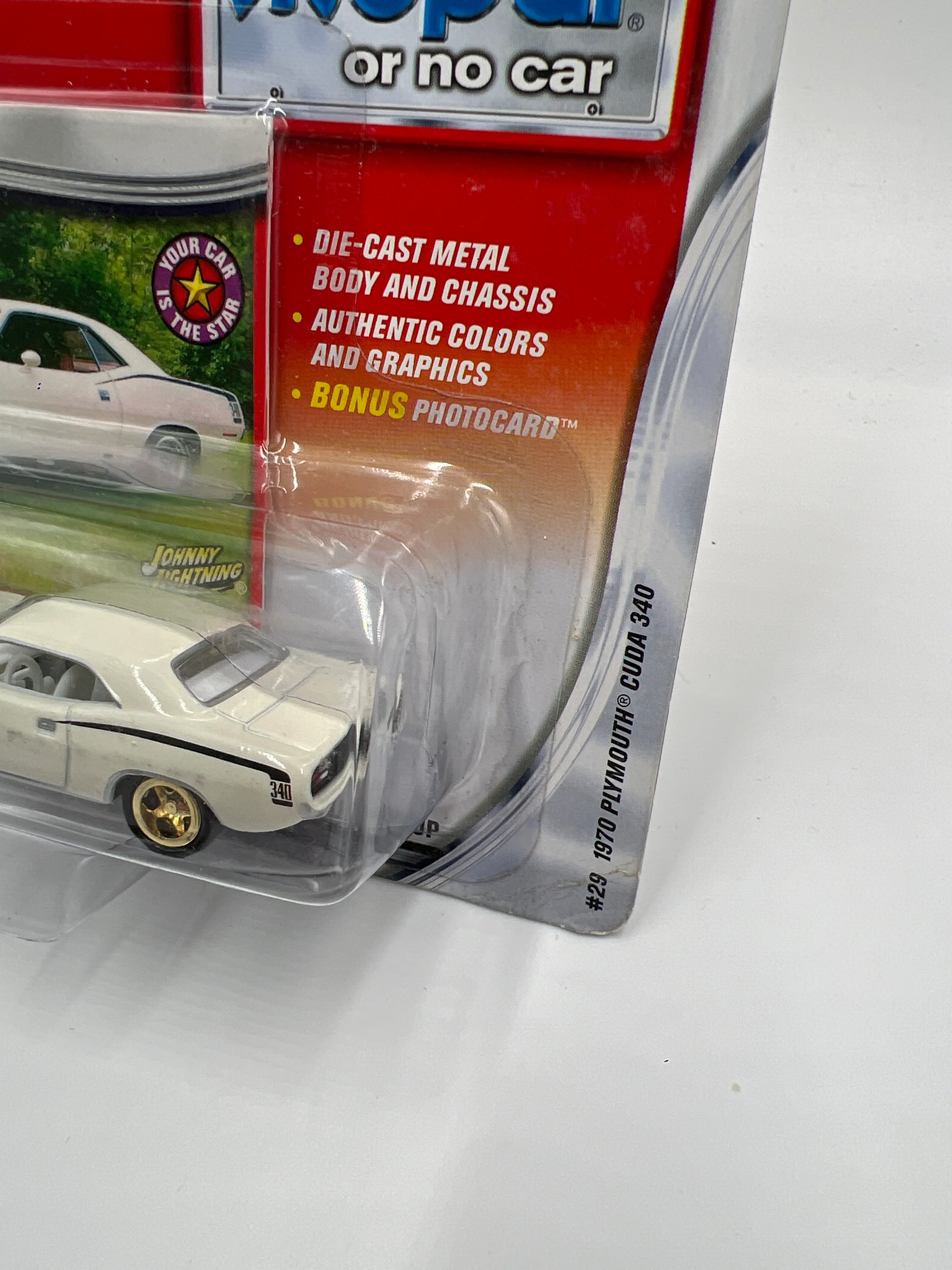 Johnny Lightning White Lightning Chase Mopar Or No Car #29 1970 Plymouth Cuda 340 White - Image 4