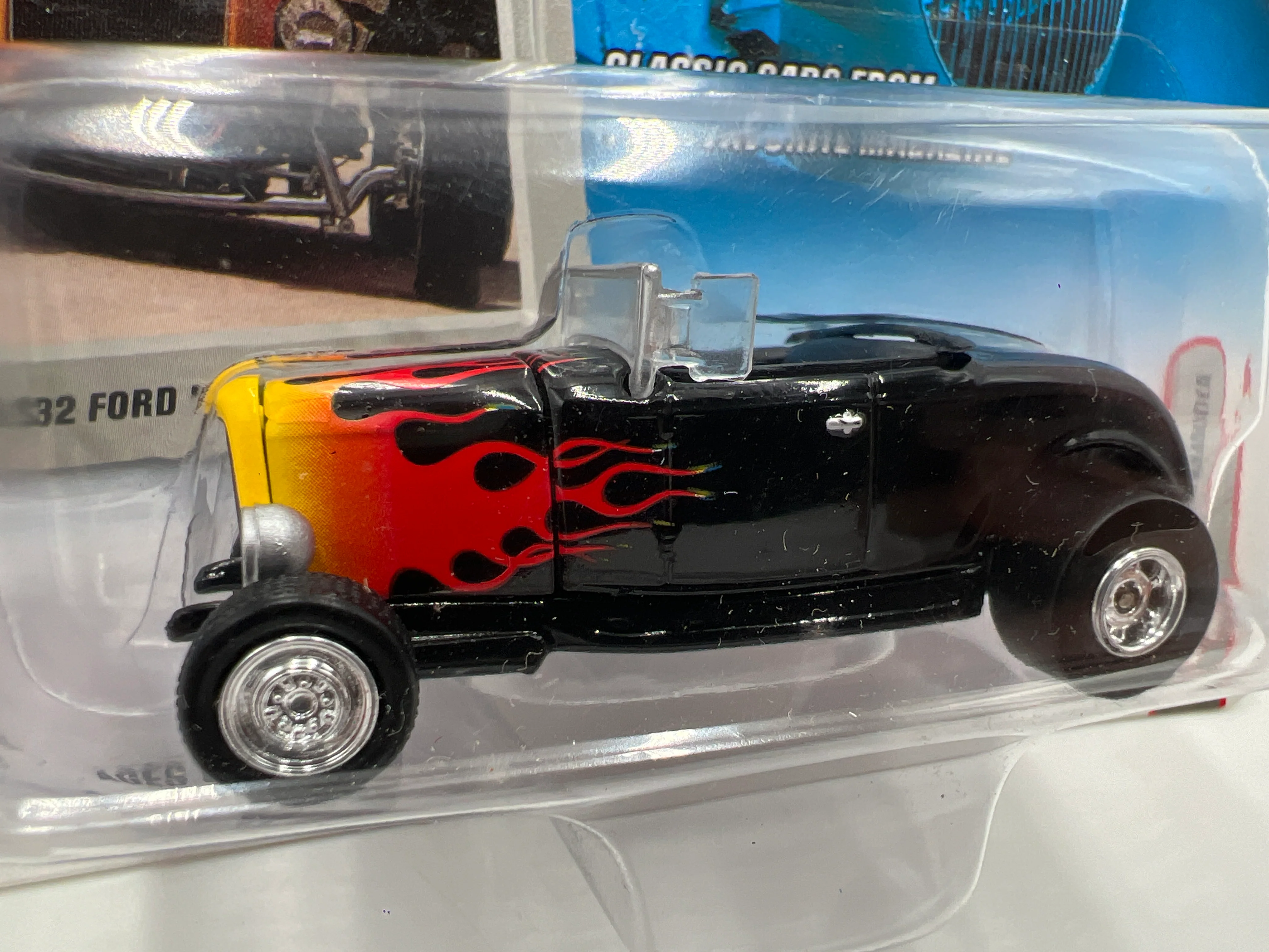 Johnny Lightning Hot Rod Magazine #1 1932 Ford Roadster Black 221E - Image 2
