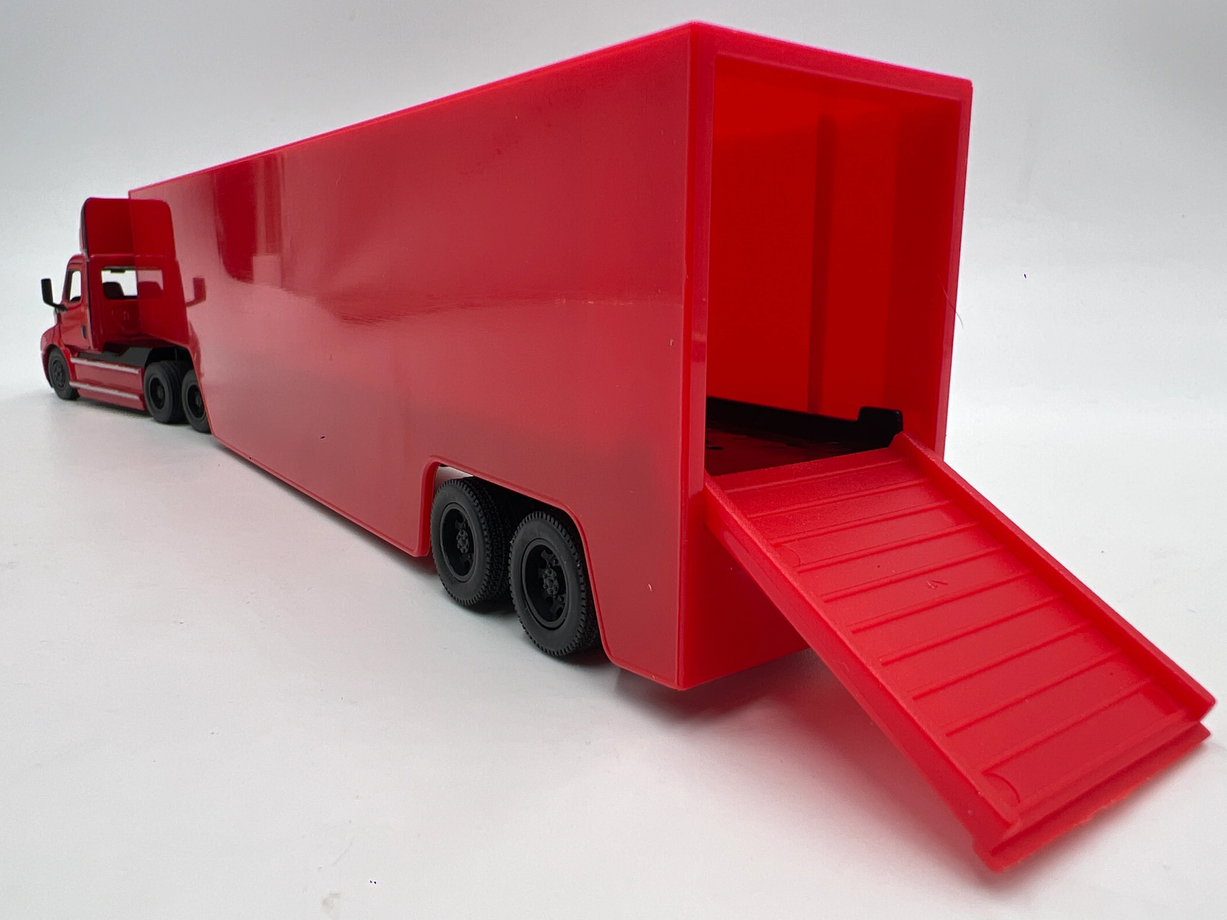 Kinsmart 1/62 Scale Freightliner eCascadia W/Container Red - Image 3