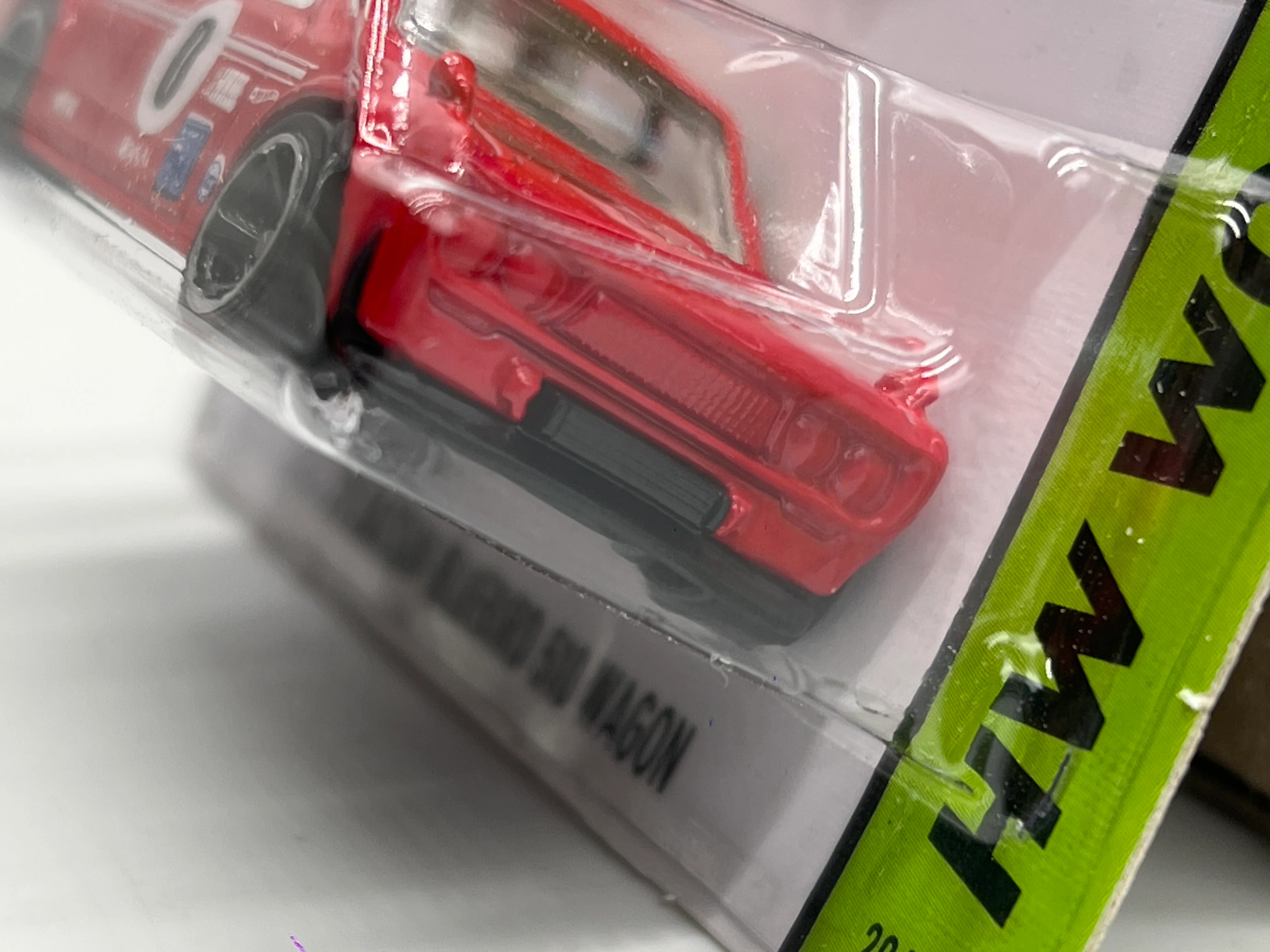 2014 Hot Wheels Workshop #206 71 Datsun Bluebird 510 Wagon Red *Mesh Grille* Card Not Perfect 88F - Image 5