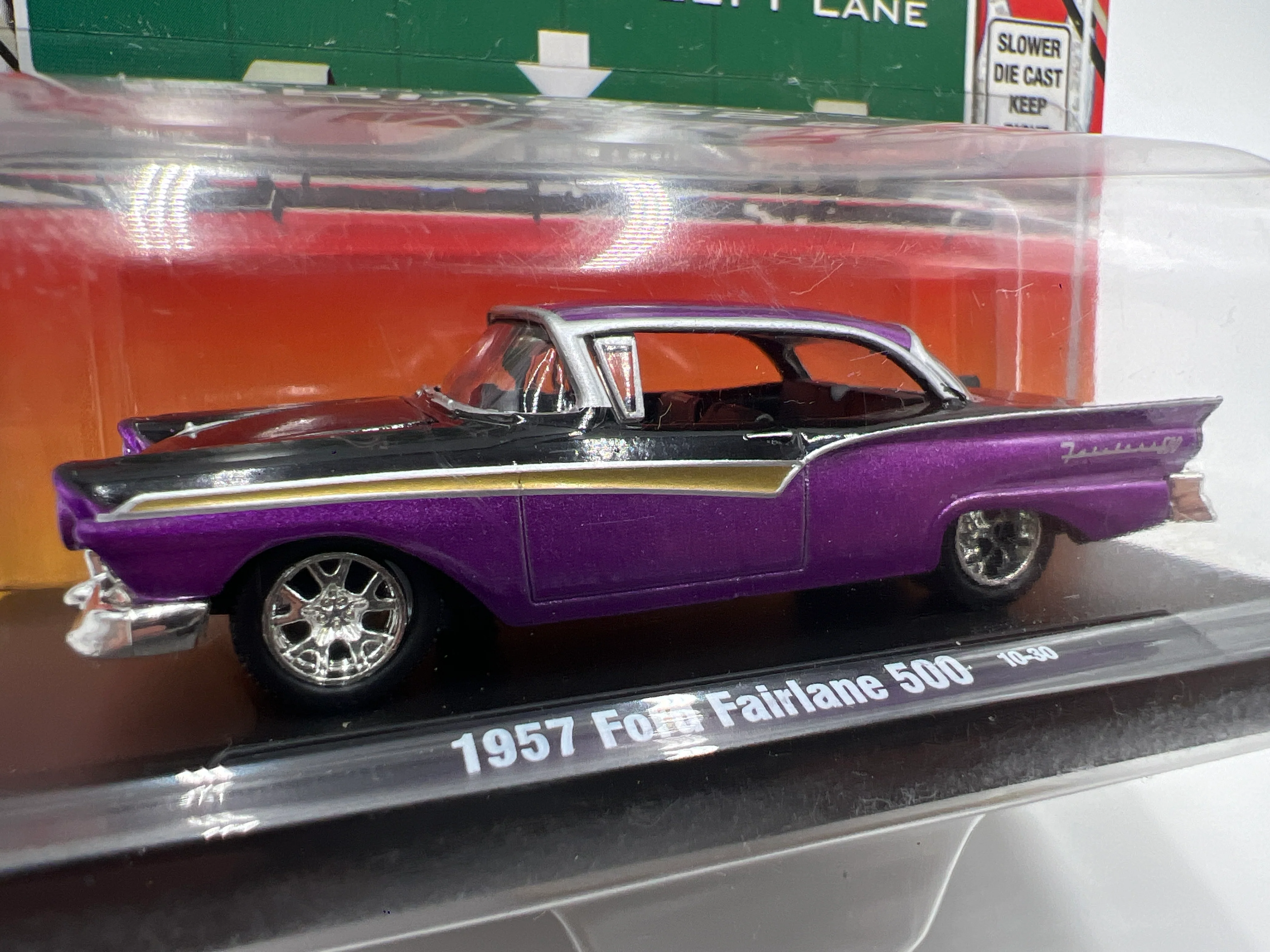 M2 Machine Auto-Drivers 1957 Ford Fairlane 500 Purple/Black 10-30 188K - Image 2