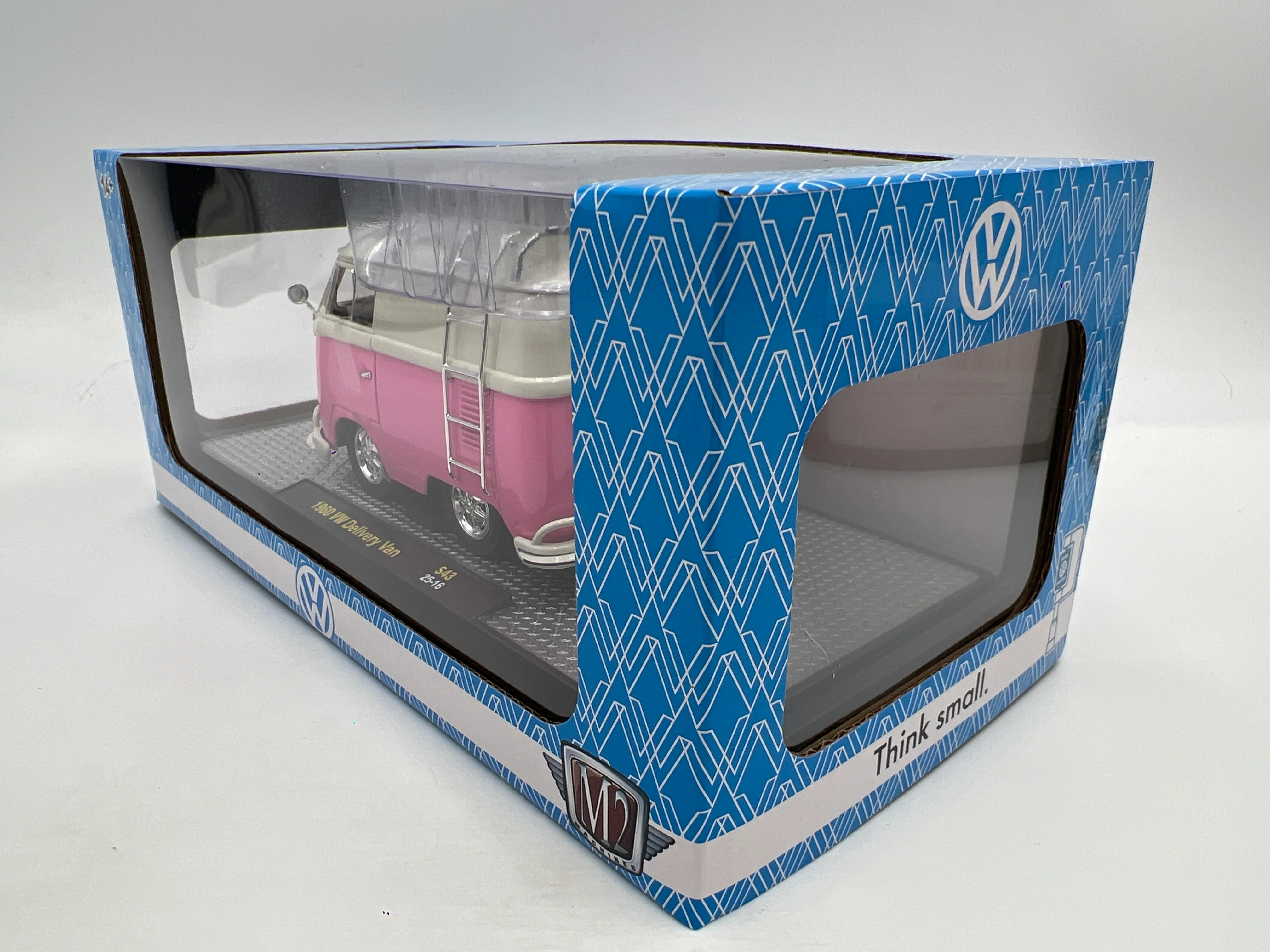 M2 Machines 1/24 1960 VW Delivery Van Pink/White S43 - Image 3