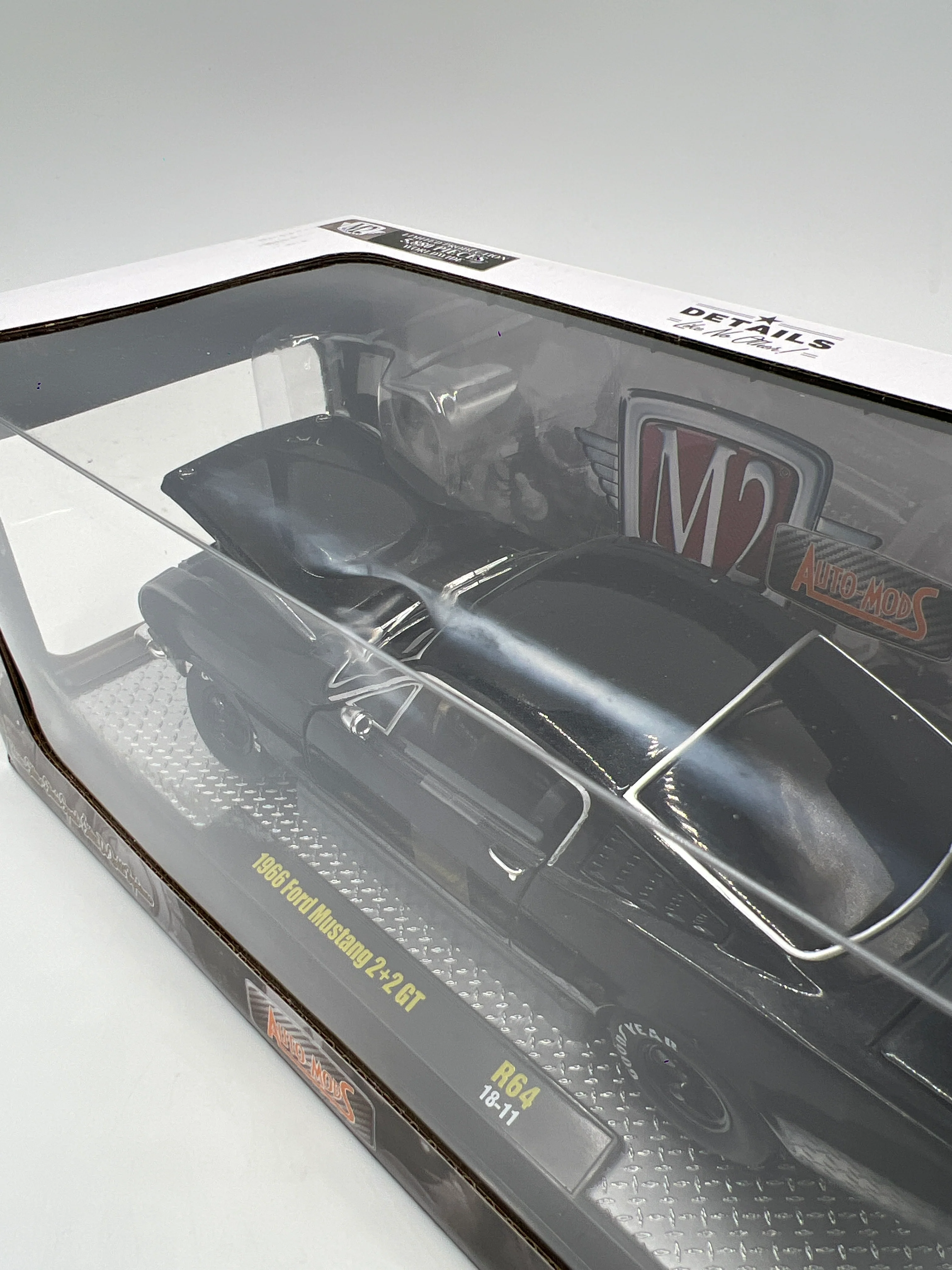 M2 Machines 1/24 Auto-Mods 1966 Ford Mustang 2+2 GT Black R64 - Image 6