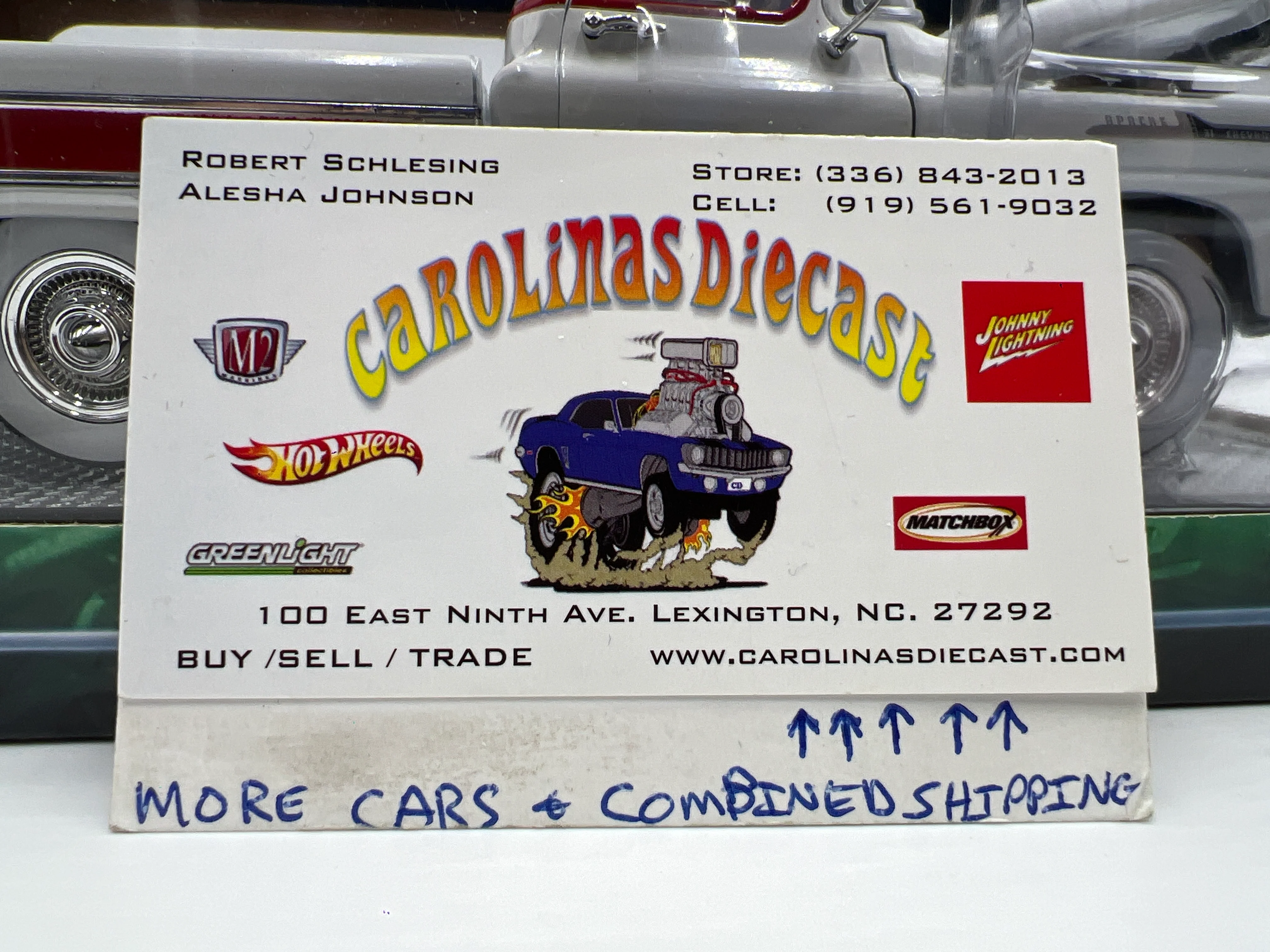 M2 Machines 1/24 Premium Edition Auto-Trucks 1958 Chevrolet Apache Cameo White/Red R47 - Image 7
