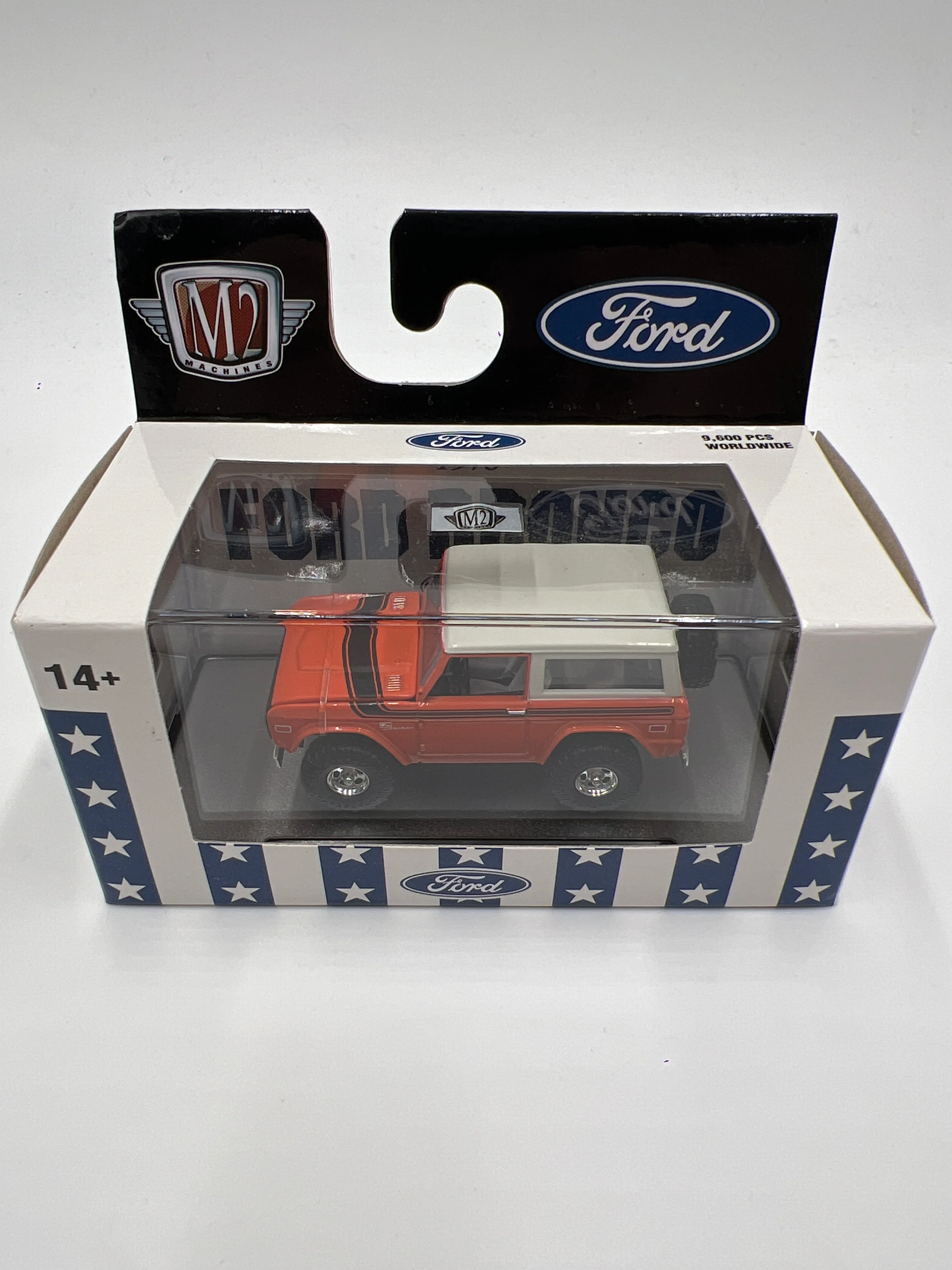 M2 Machines 1976 Ford Bronco Orange/White R75 - Image 2