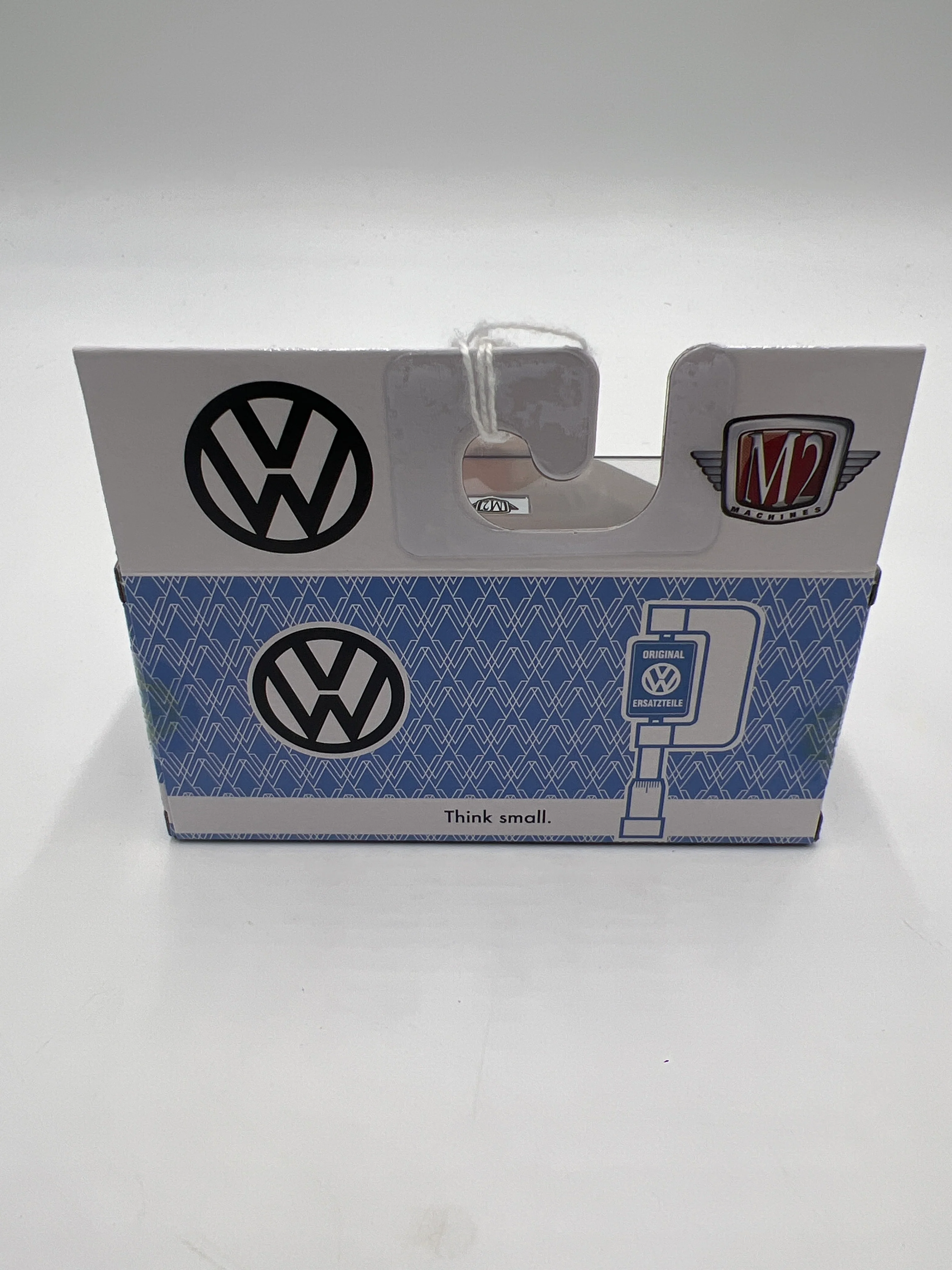 M2 Machines 1960 VW Single Cab Truck R77 - Image 5
