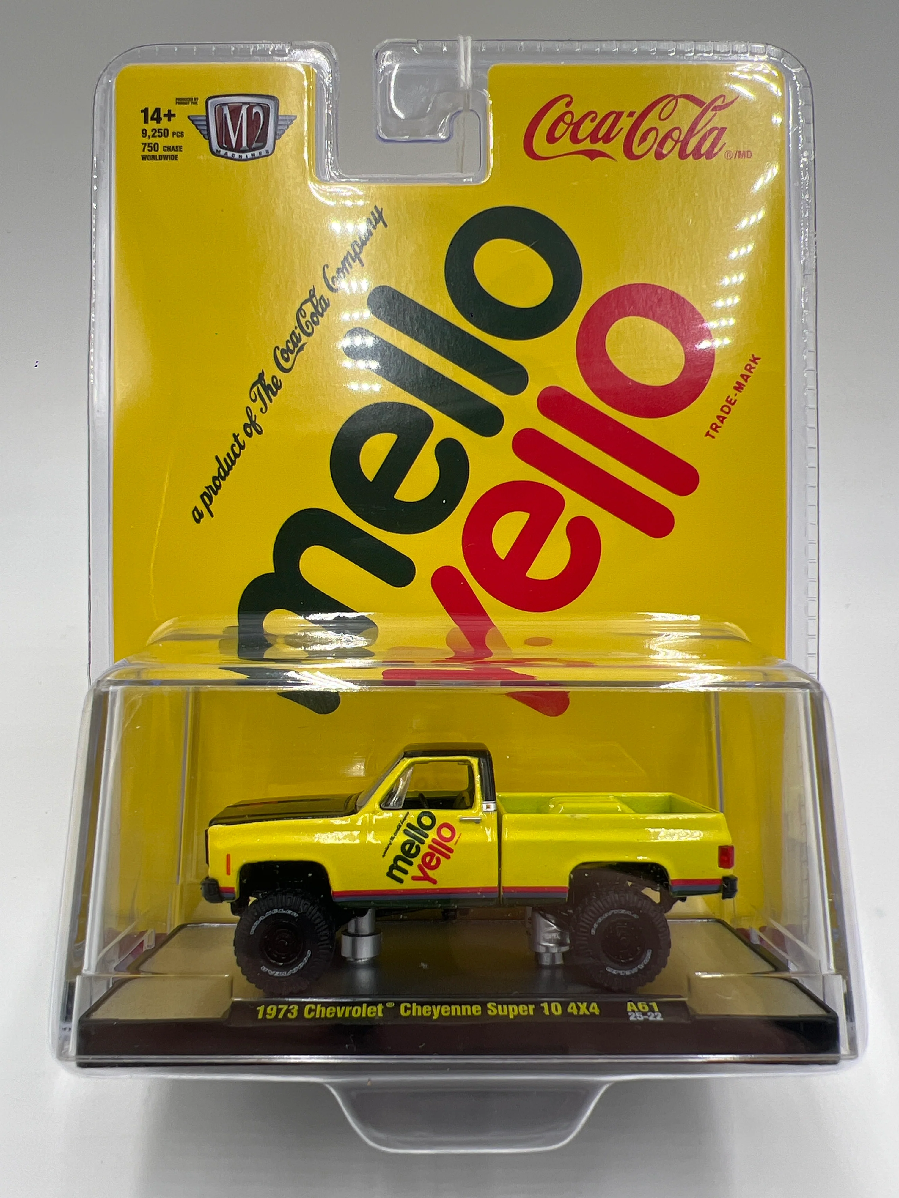 M2 Machines A61 Mello Yello 1973 Chevrolet Cheyenne Super 10 4x4 198F