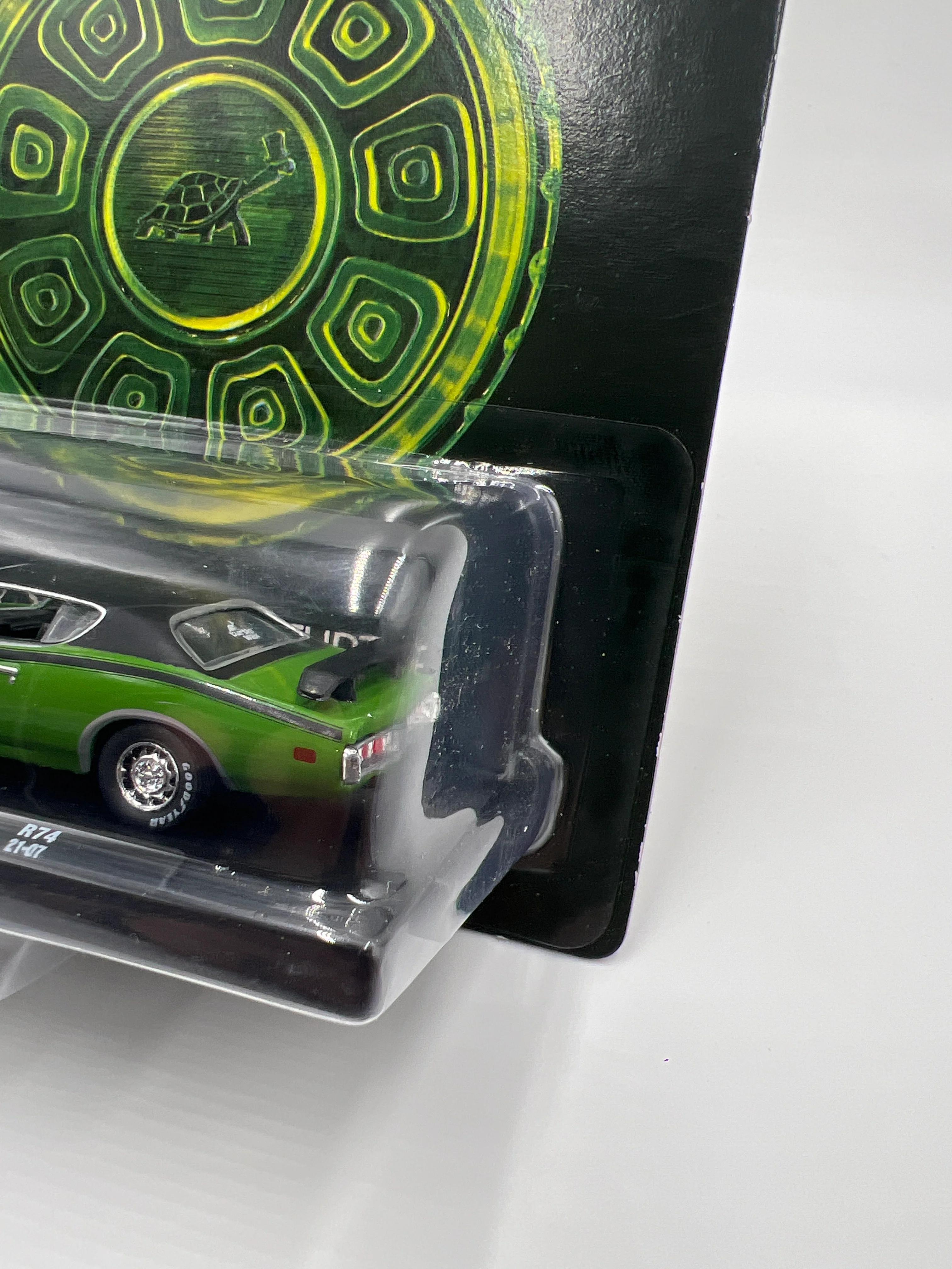 M2 Machines Auto Drivers 1971 Dodge Charger R/T 440 6-Pack Green Turtle Wax R74 192H - Image 3