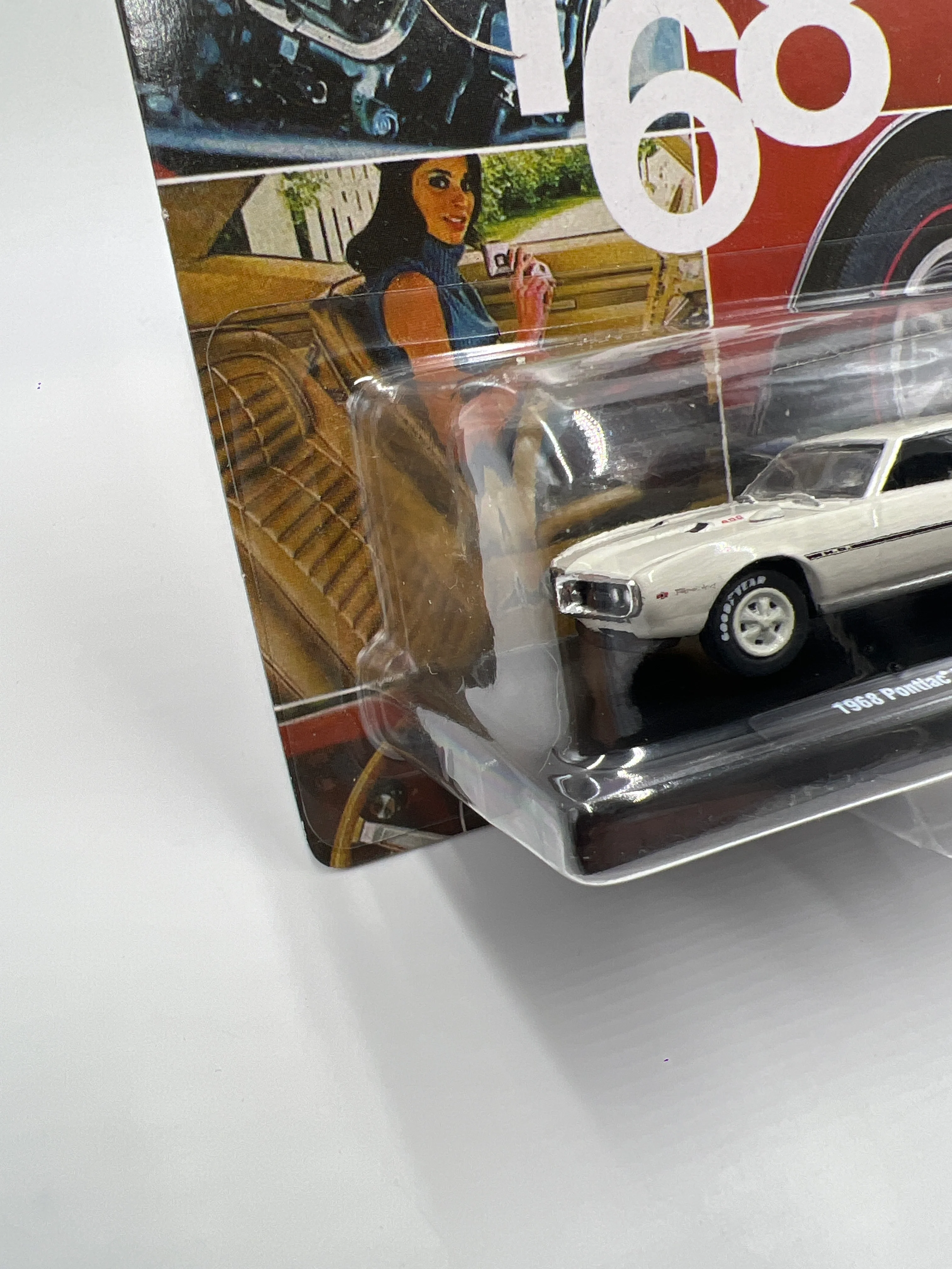 M2 Machines Auto-Drivers 1968 Pontiac Firebird 400 H.O. White R85 188Q - Image 4