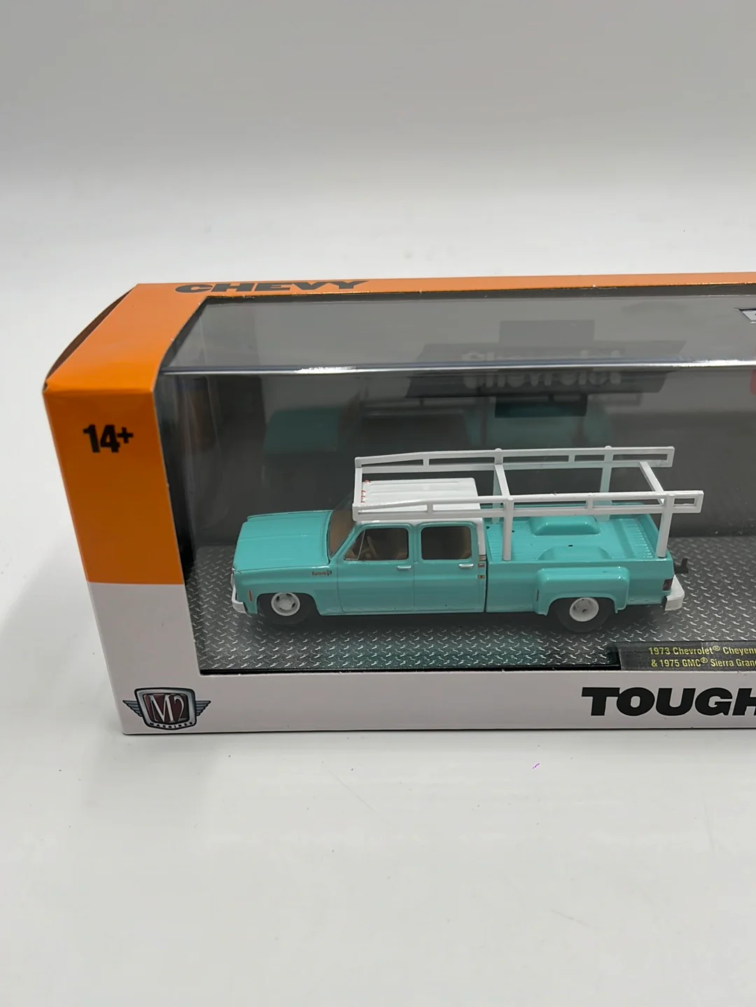 M2 Machines 1973 Chevrolet Cheyenne Super 30 & 1975 GMC Grande 15 (R72) - Image 2