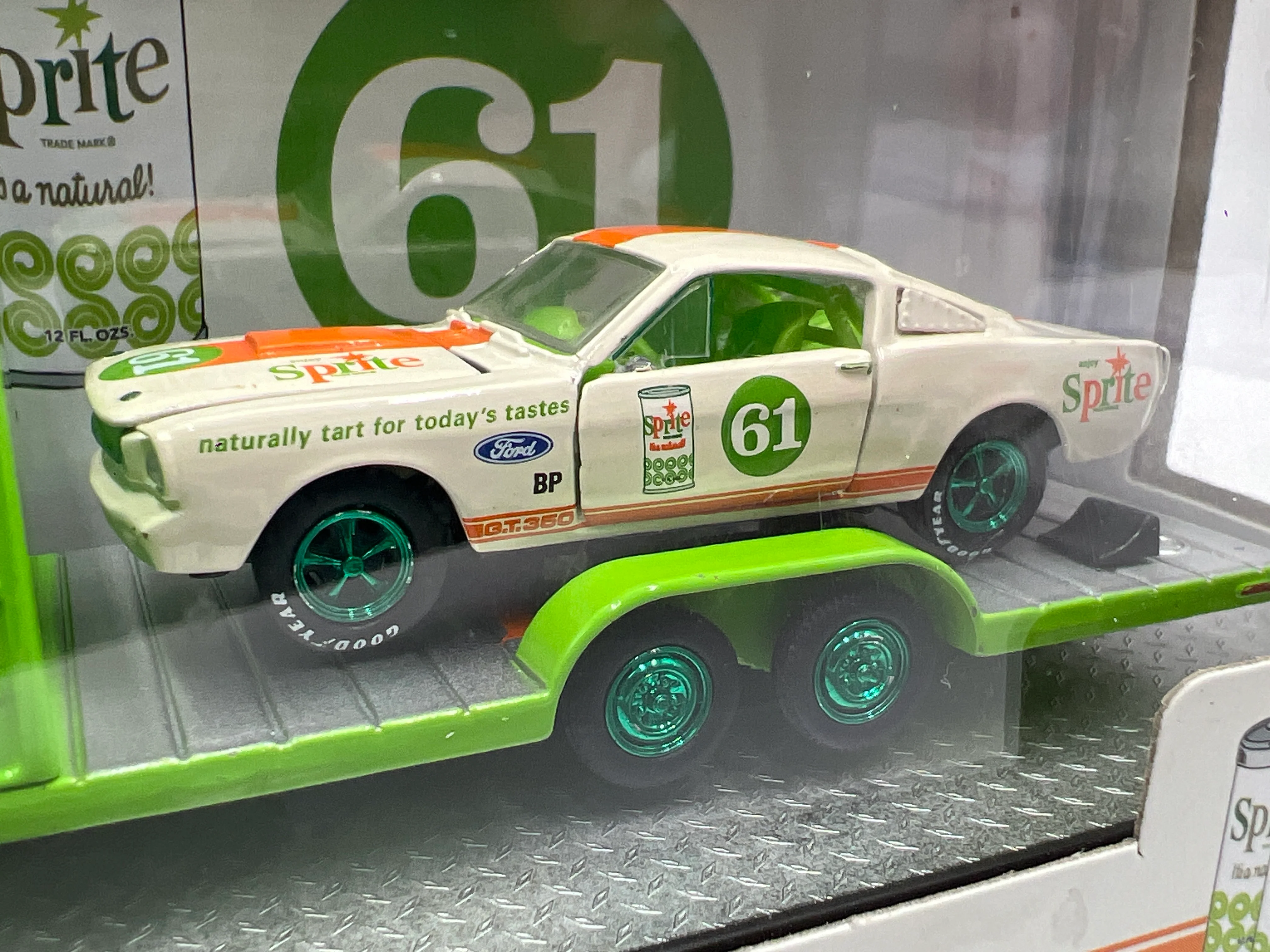 M2 Machines Auto Haulers CHASE Sprite 1967 Ford F-100 Custom Cab Truck & 1965 Shelby GT350R TW06 - Image 3