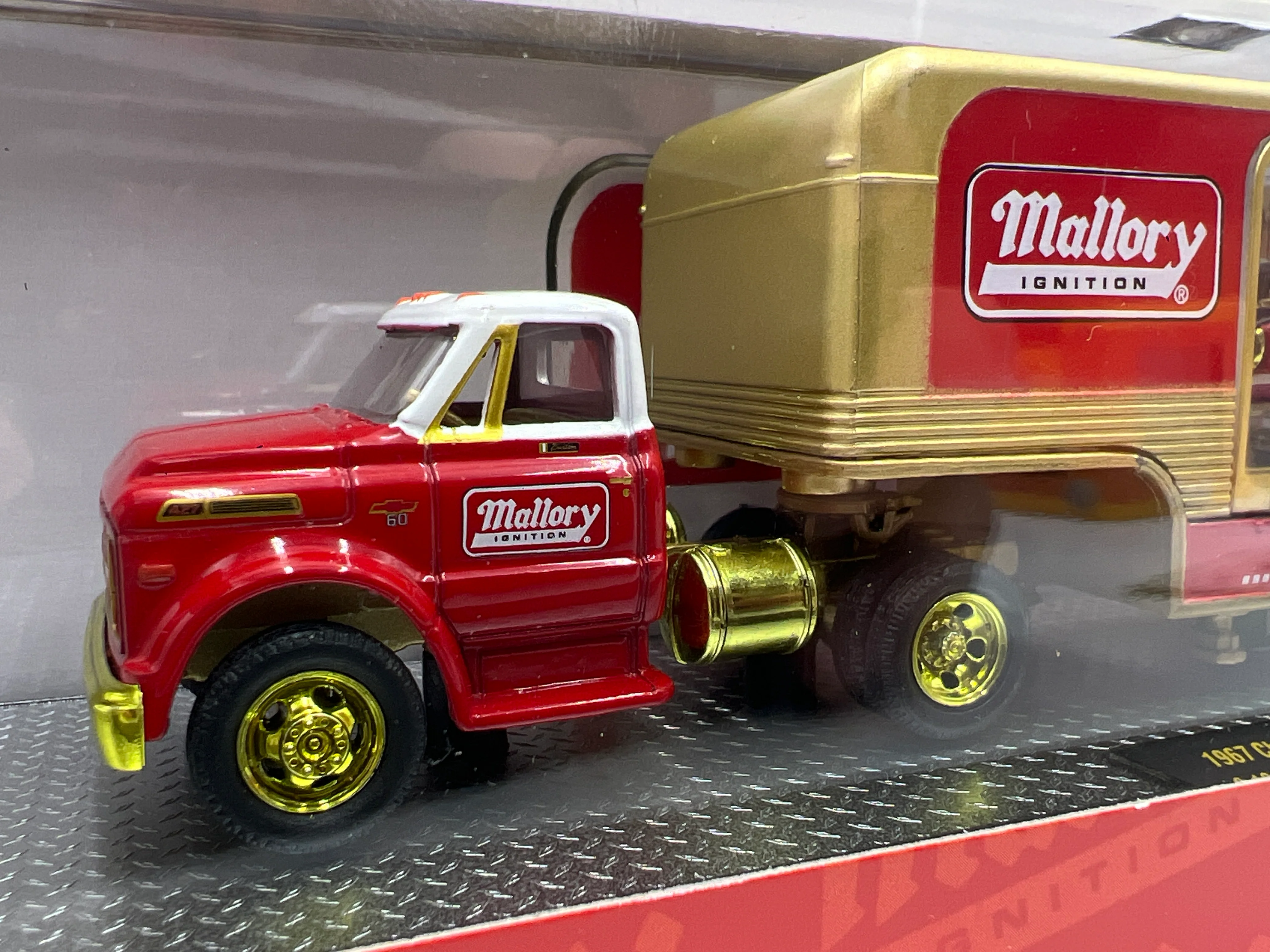 M2 Machines Auto Haulers CHASE 1967 Chevrolet C60 Truck & 1968 Pontiac Firebird 400 HO R50 - Image 2