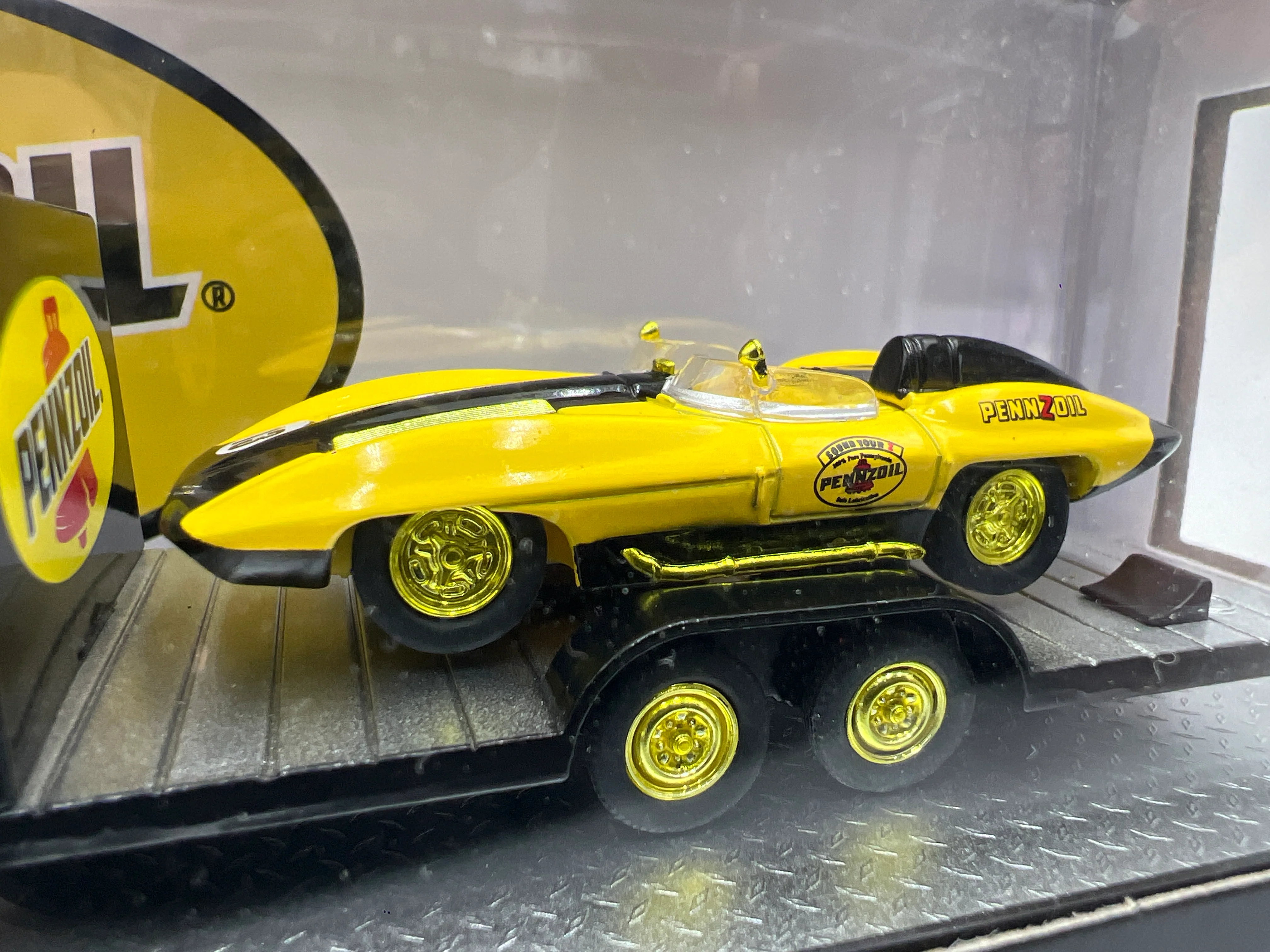 M2 Machines Auto Haulers CHASE Pennzoil 1973 GMC Sierra 3500 & 1959 Chevrolet Corvette XP-86 S42 - Image 3