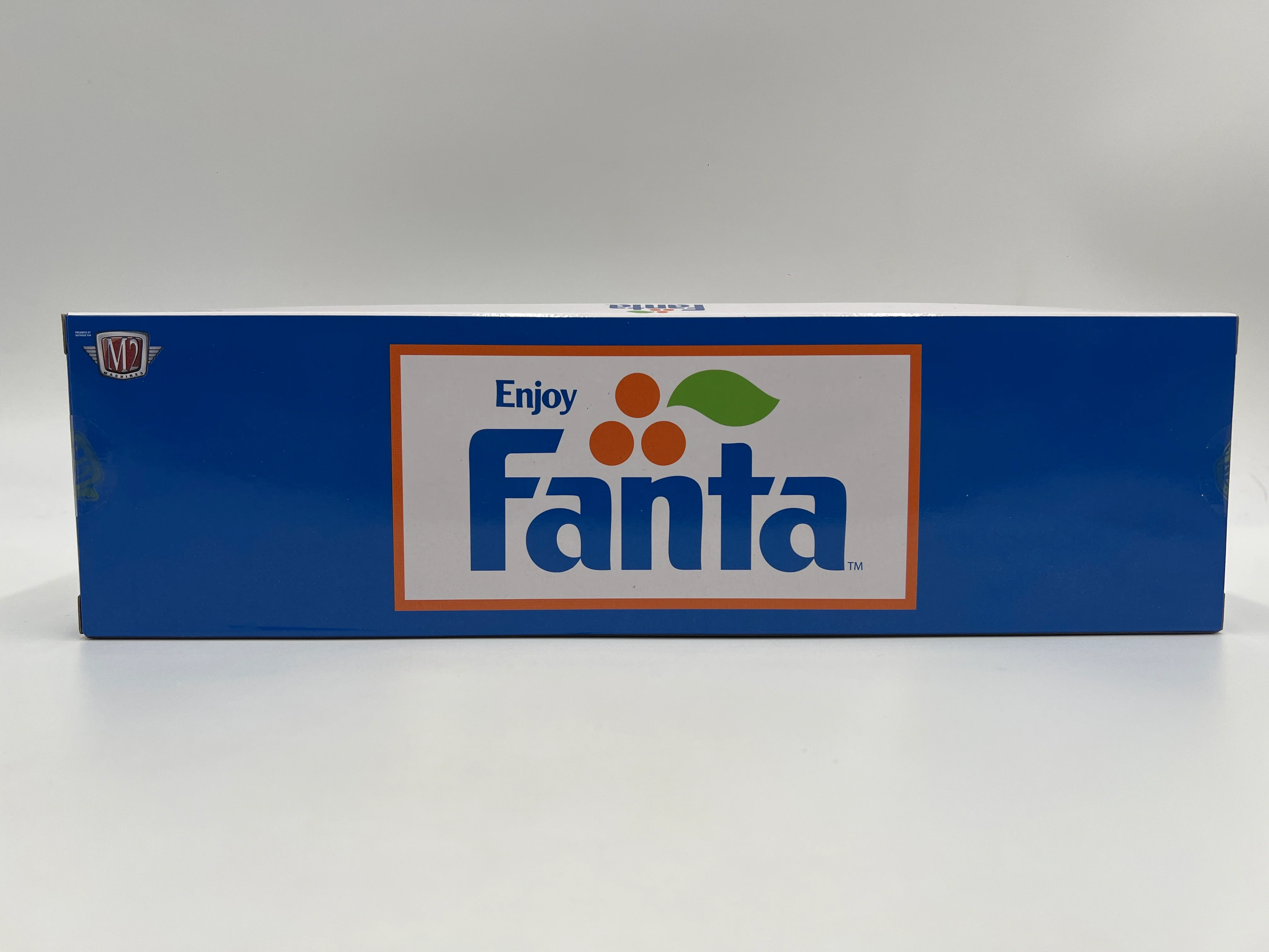 M2 Machines Auto Haulers CHASE Fanta 1973 GMC Sierra 3500 & 1973 GMC Jimmy Sierra S02 - Image 6