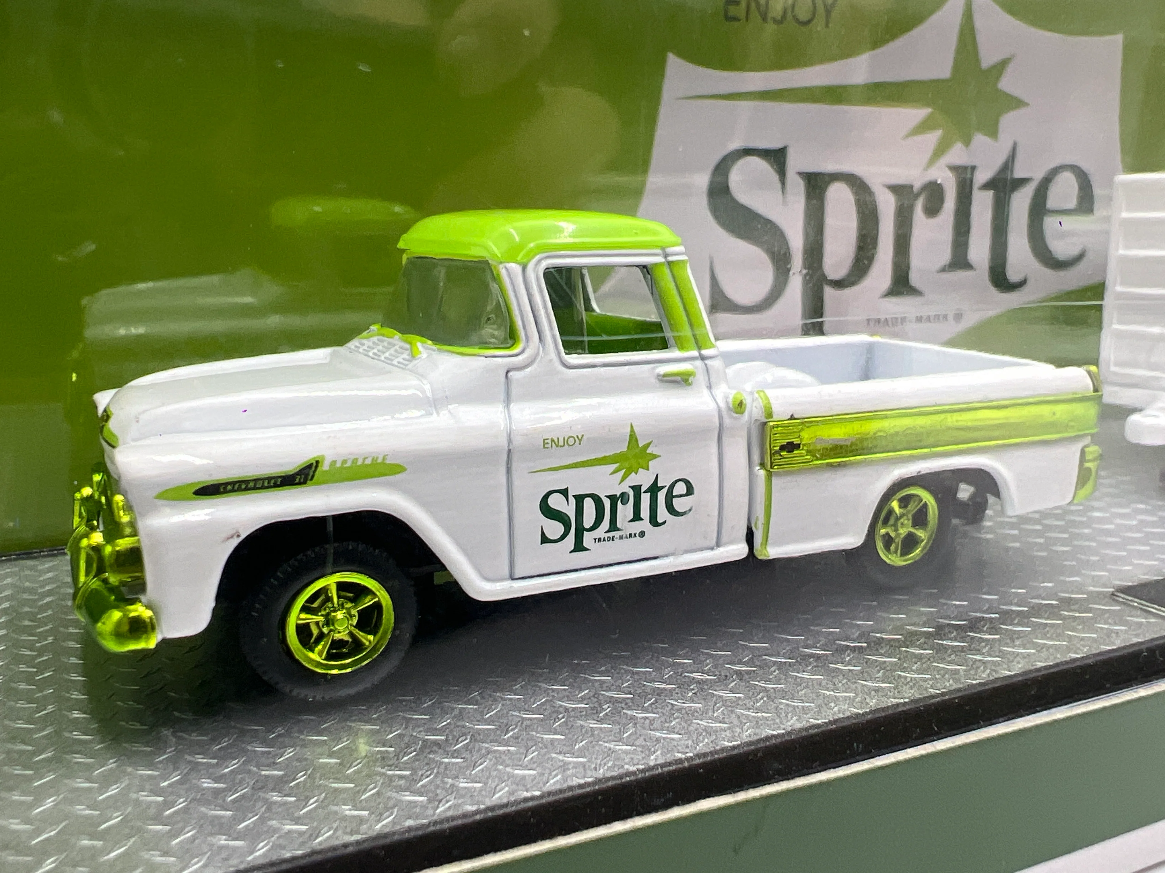 M2 Machines Auto Haulers CHASE Sprite 1957 Chevrolet Cameo Truck & 1970 Chevrolet Chevelle SS 454 TW13 - Image 2