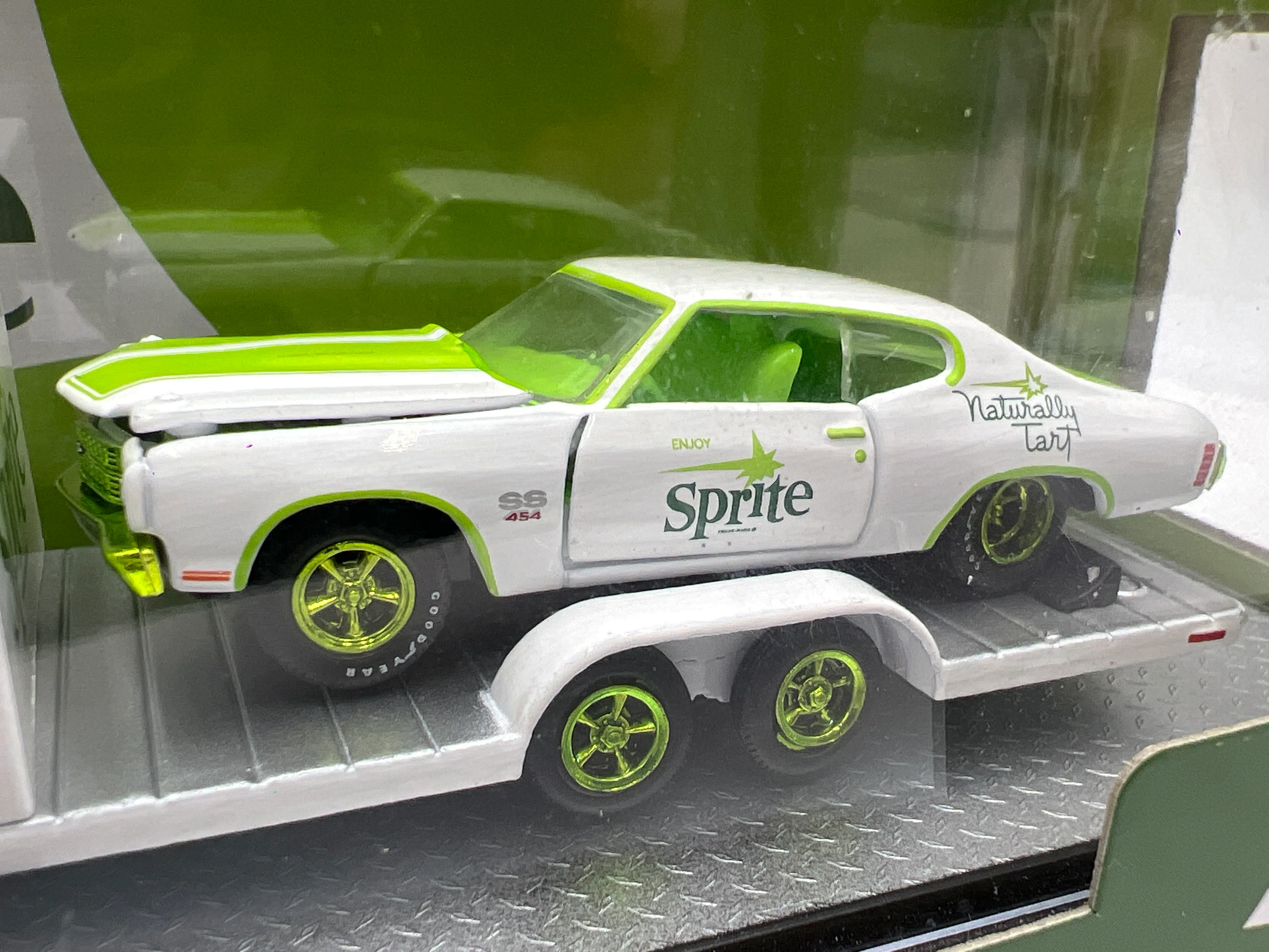 M2 Machines Auto Haulers CHASE Sprite 1957 Chevrolet Cameo Truck & 1970 Chevrolet Chevelle SS 454 TW13 - Image 3