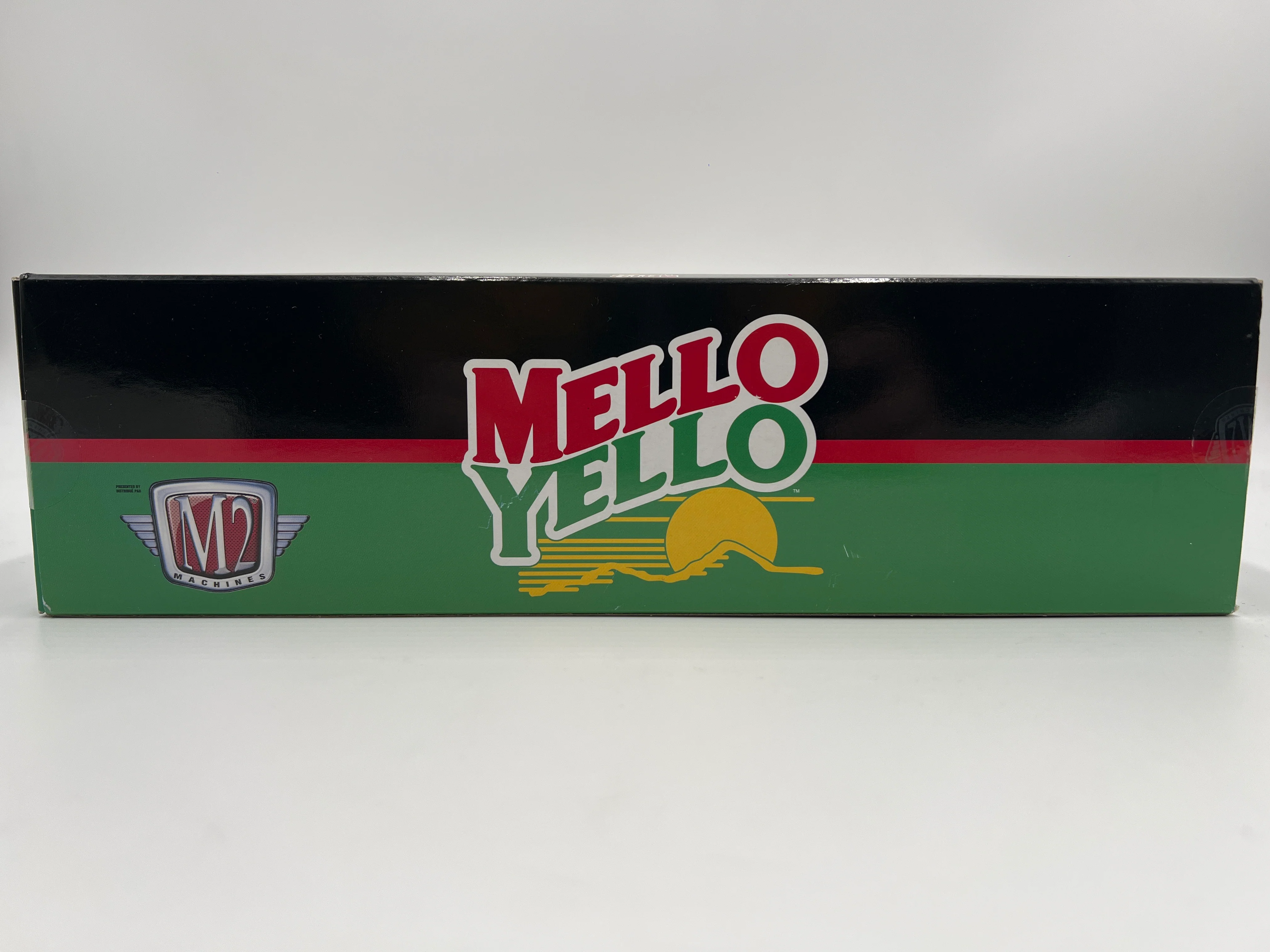 M2 Machines Auto Haulers Mello Yello 1967 Dodge A100 Panel Van & 1971 Plymouth Hemi Cuda TW08 - Image 7