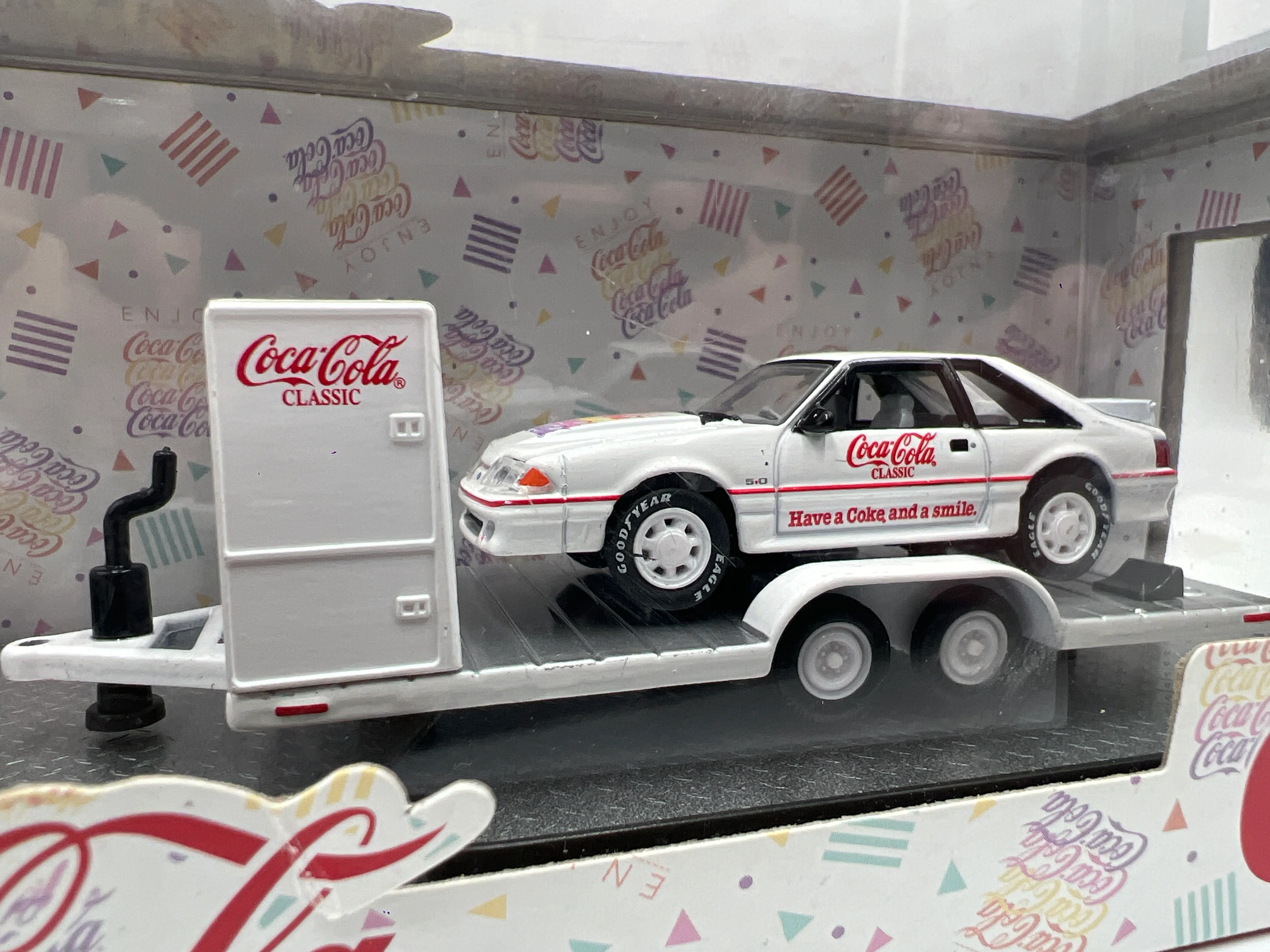 M2 Machines Auto Haulers Coca Cola 1969 Ford F-100 Ranger 4x4 & 1990 Ford Mustang GT TW08 - Image 4