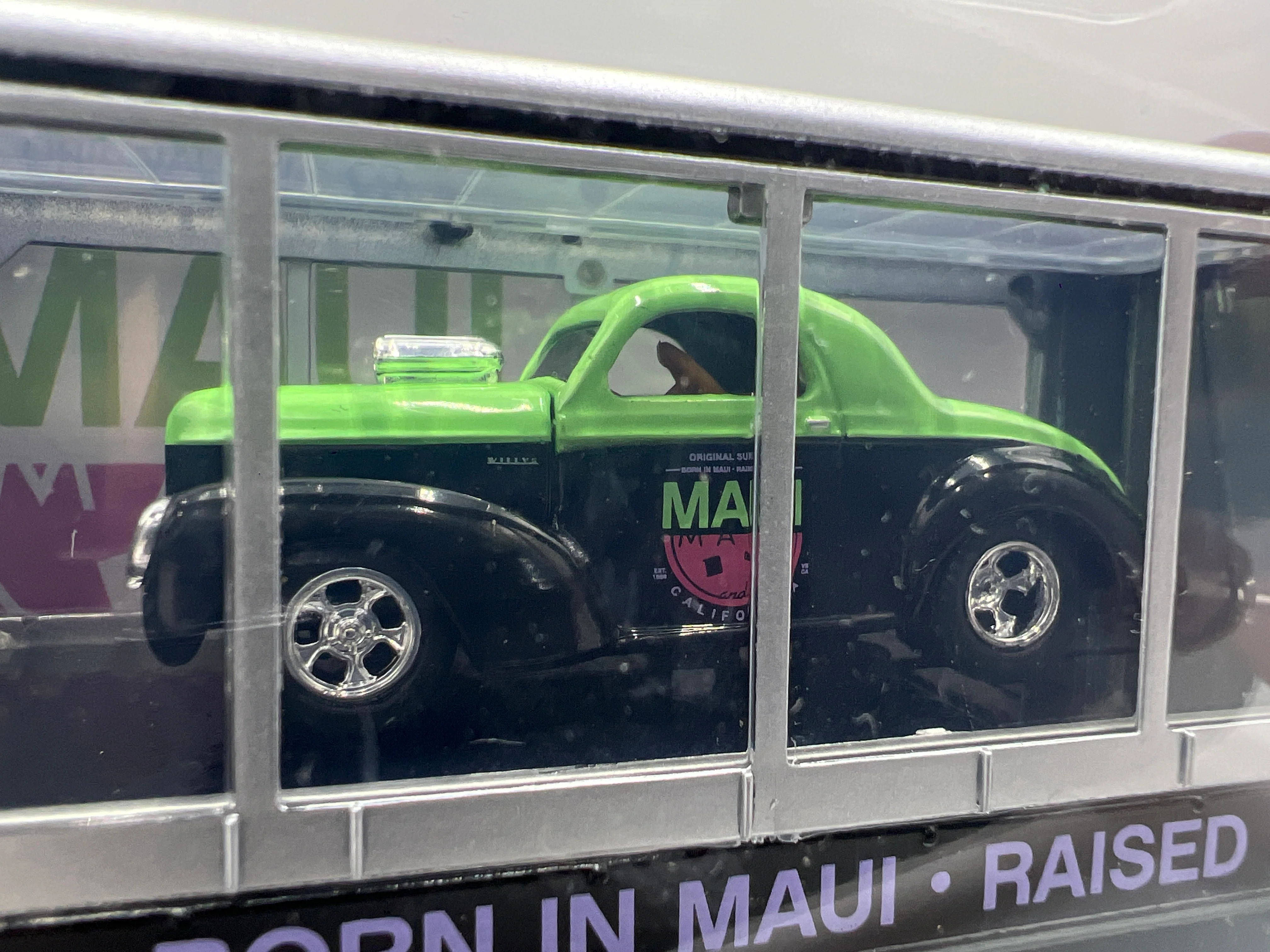 M2 Machines Auto Haulers Maui & Sons 1970 Dodge L600 COE & 1941 Willys Coupe R56 - Image 4