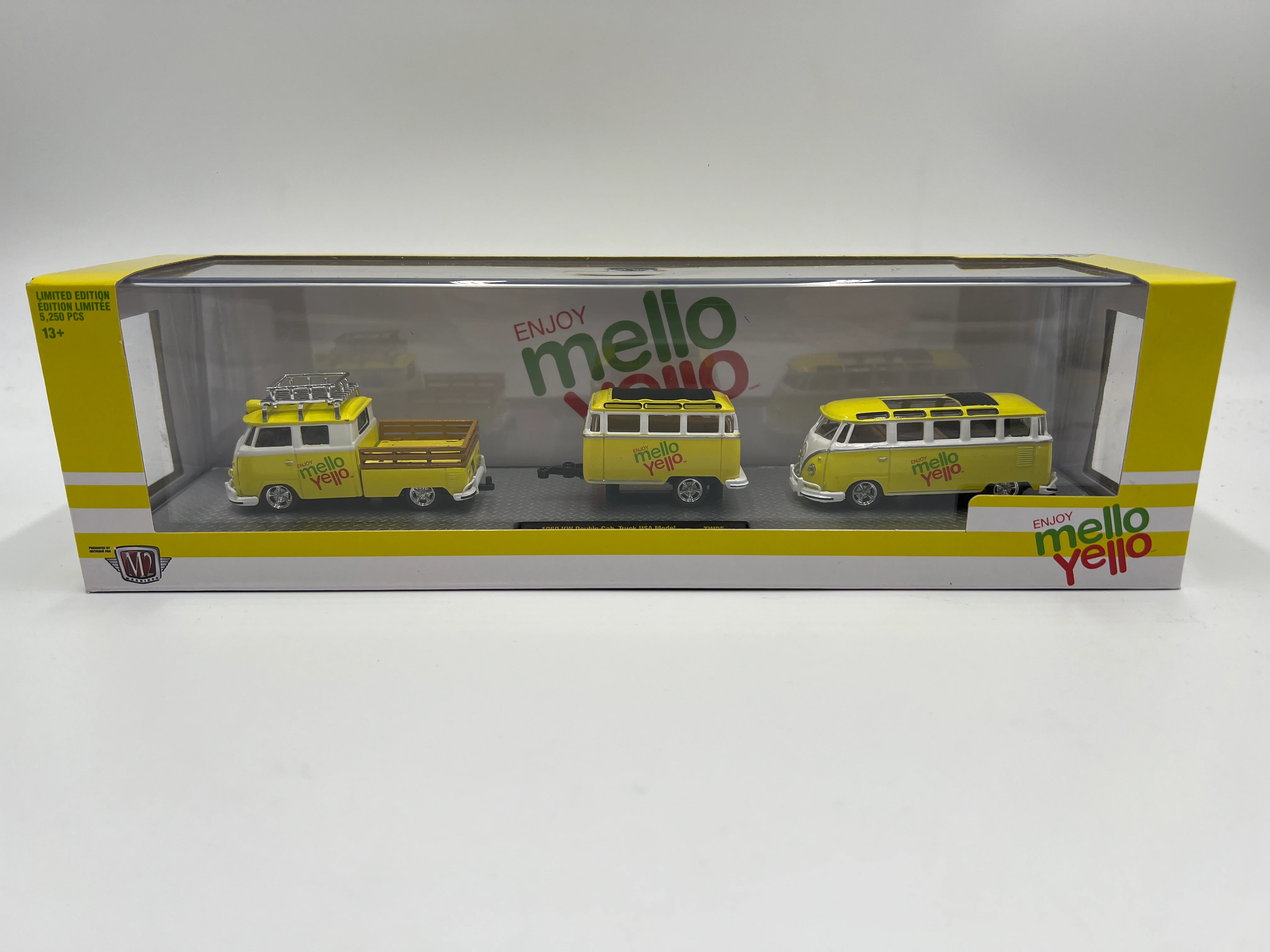 M2 Machines Auto Haulers Mello Yello 1960 VW Double Cab Truck USA Model & 1960 VW Microbus Deluxe U.S.A. Model TW05 - Image 2