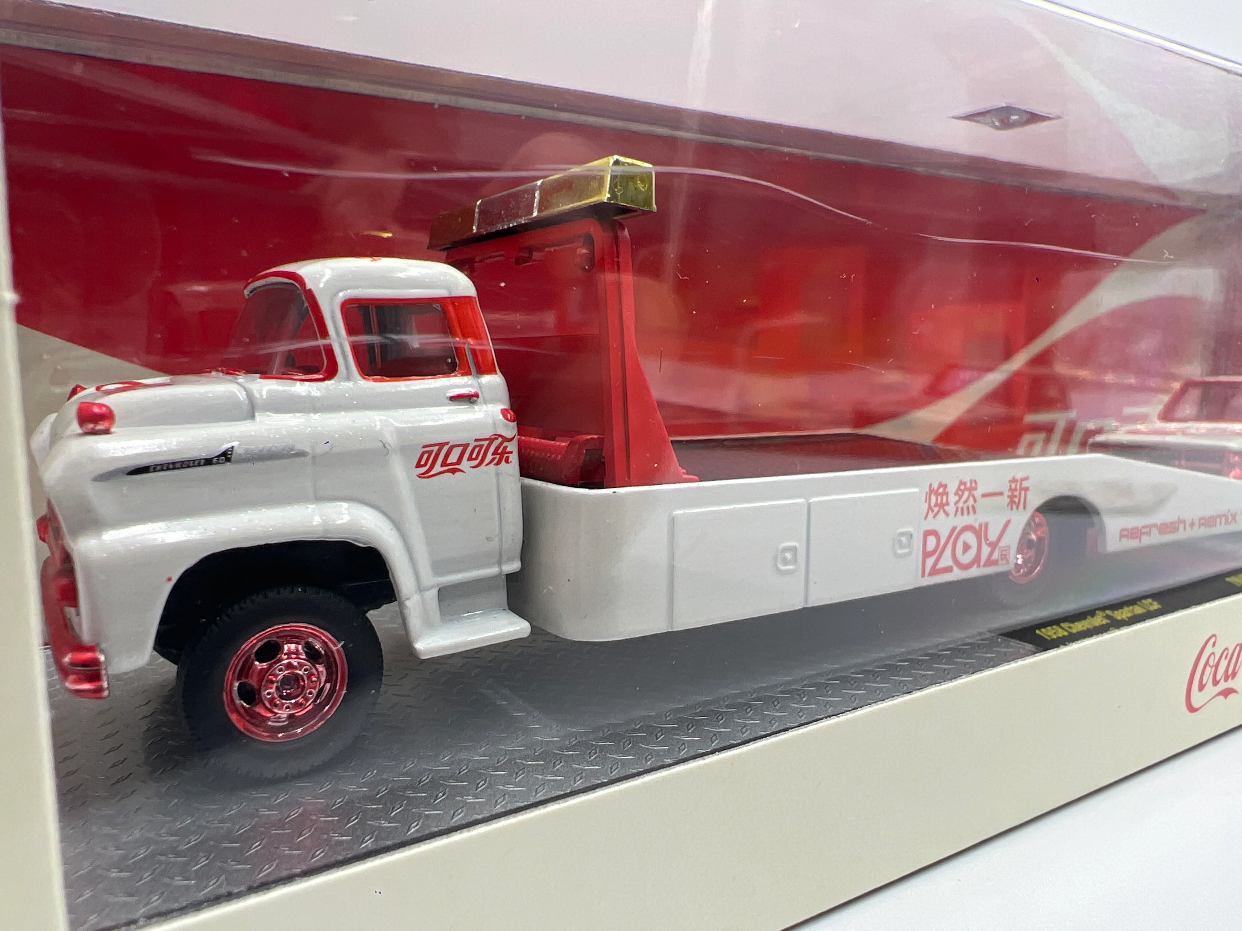 M2 Machines Auto Haulers TW43 CHASE Coca Cola 1958 Chevrolet Spartan LCF & 1976 GMC Sierra Grande 15 Custom - Image 3