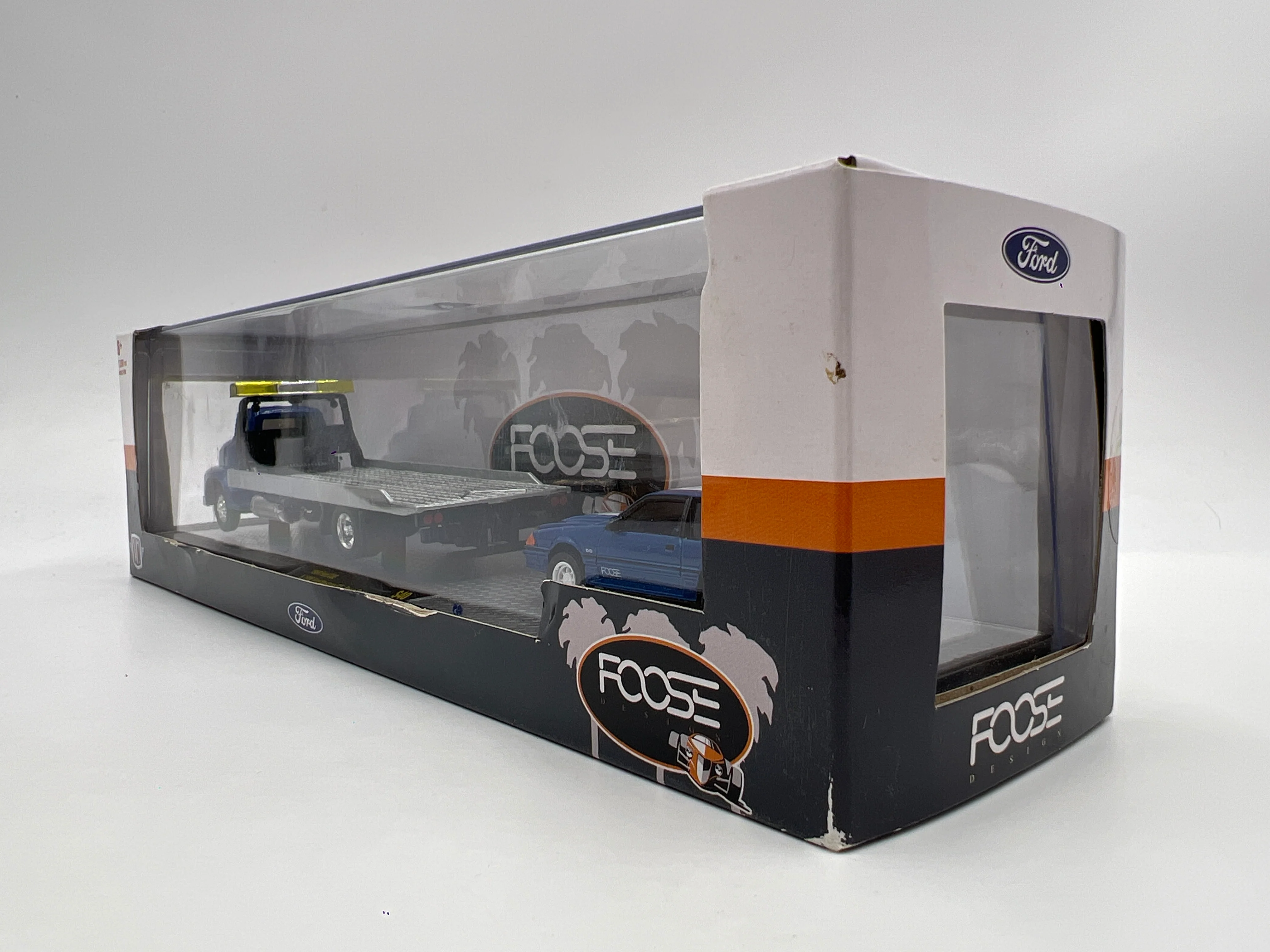 M2 Machines Auto Haulers Walmart Exclusive 1956 Ford COE & 1988 Ford Mustang GT Foose Custom S40 - Image 4