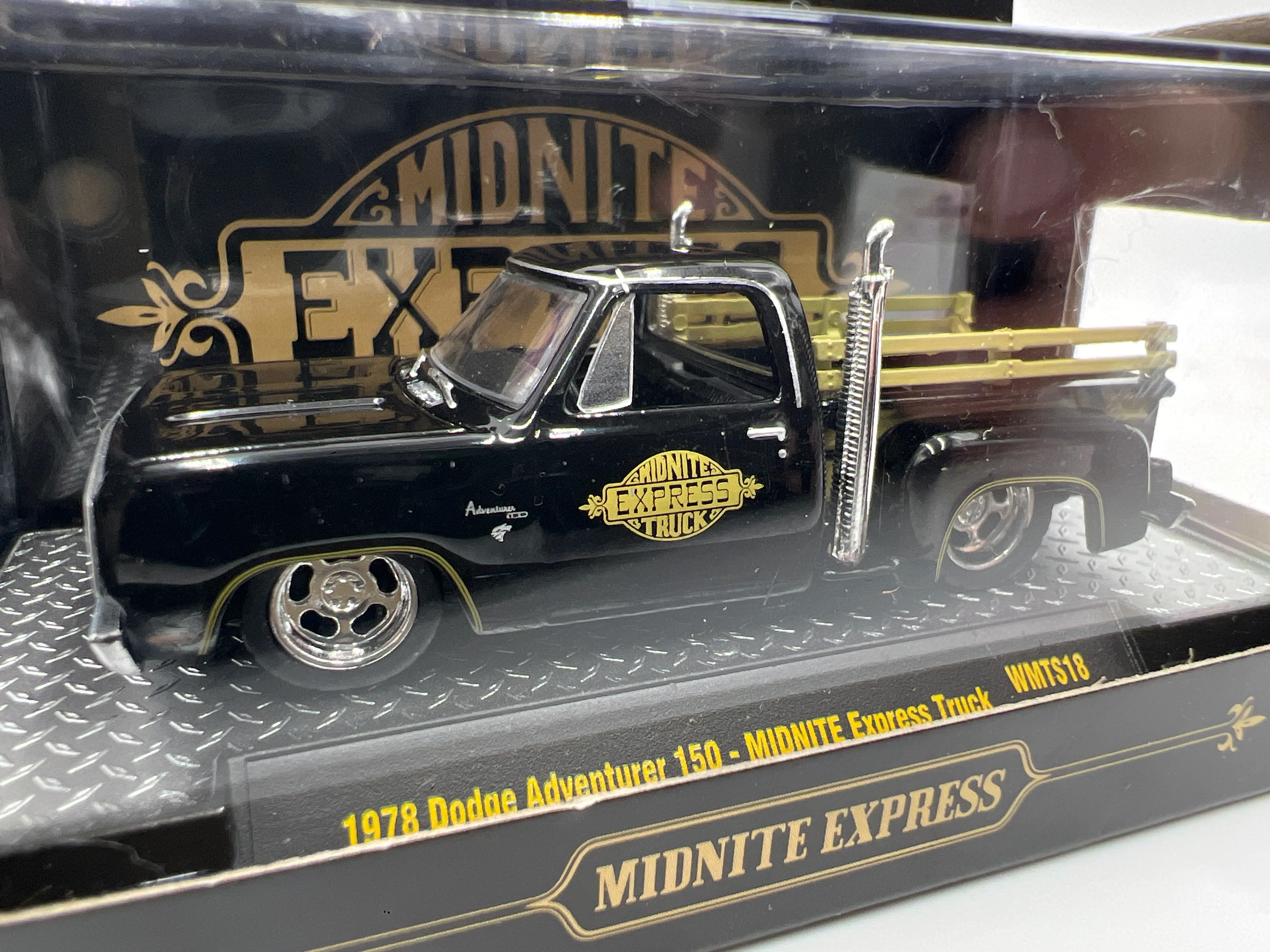 M2 Machines Walmart Exclusive 1978 Dodge Adventurer 150 Midnite Express Truck Black WMTS18 - Image 2