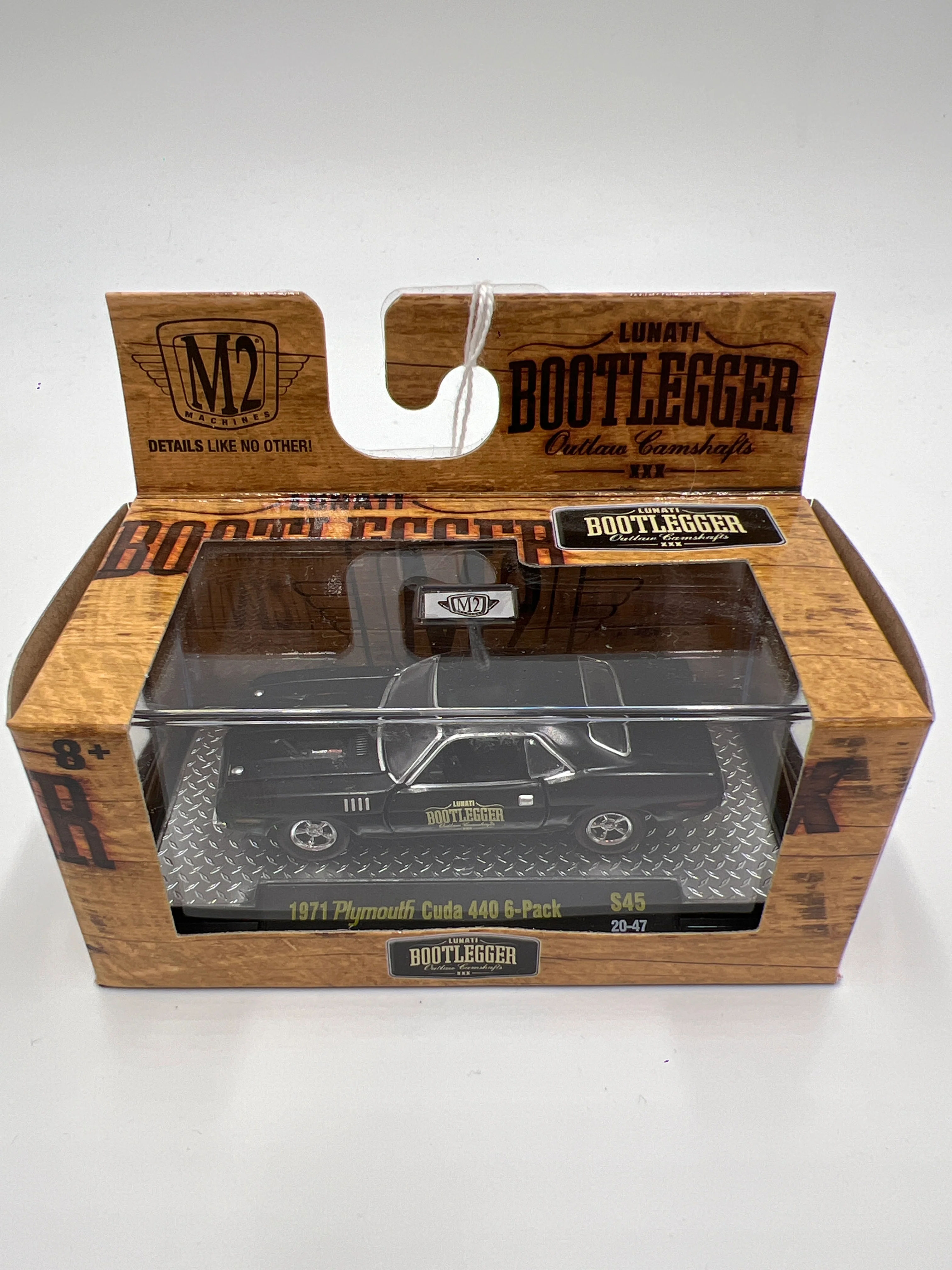 M2 Machines Bootlegger 1971 Plymouth Cuda 440 6-Pack Black S45 - Image 2