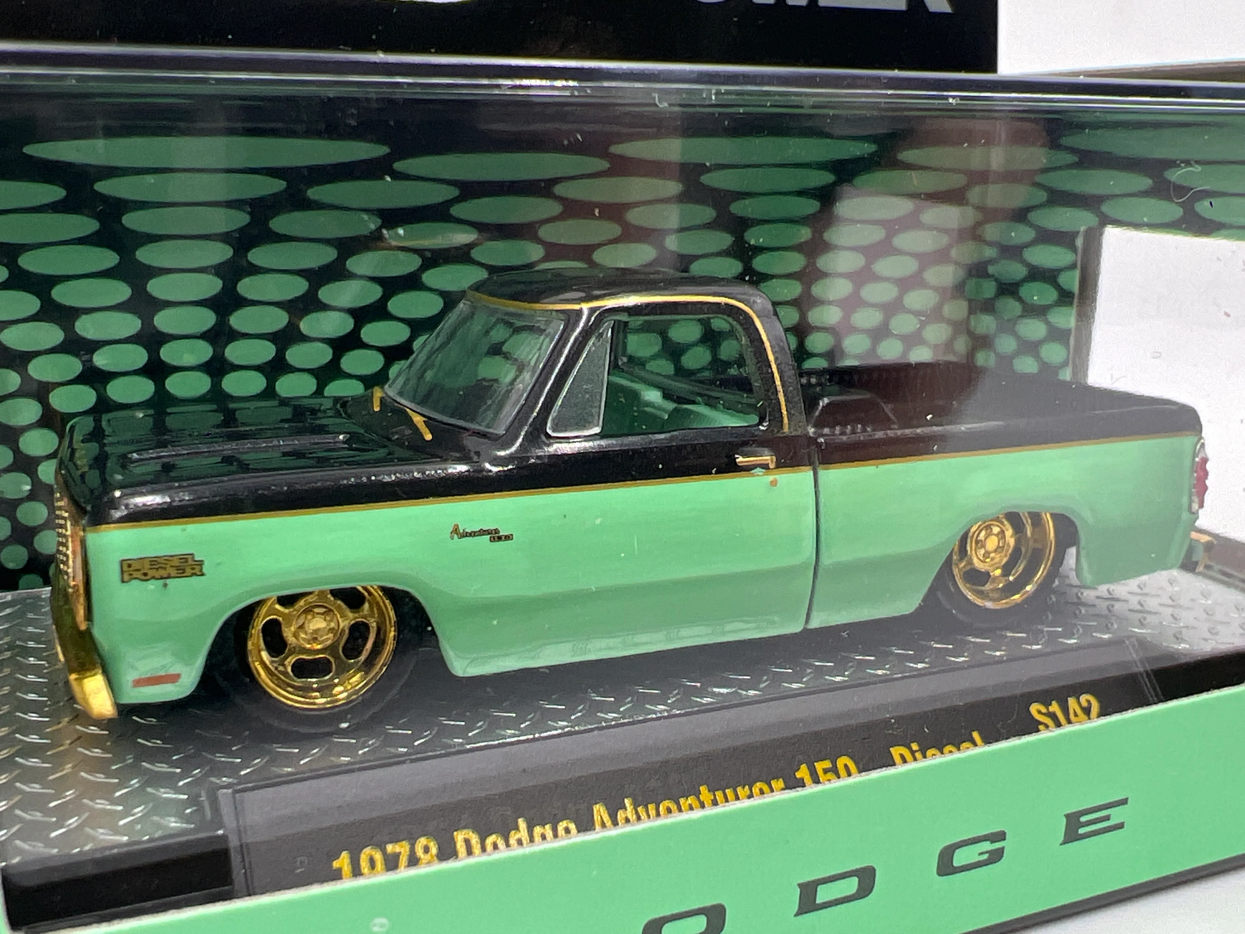 M2 Machines Target Exclusive CHASE 1978 Dodge Adventurer 150 Diesel Black/Green S142 - Image 2