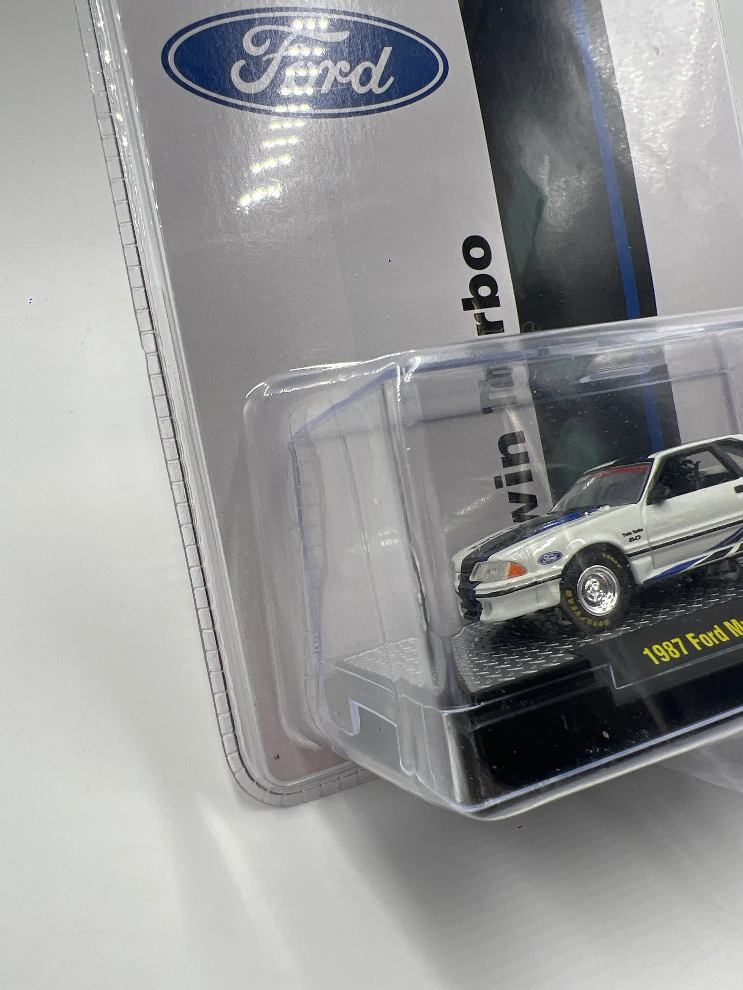 M2 Machines Ford Twin Turbo 1987 Ford Mustang GT White HS07 202D - Image 5