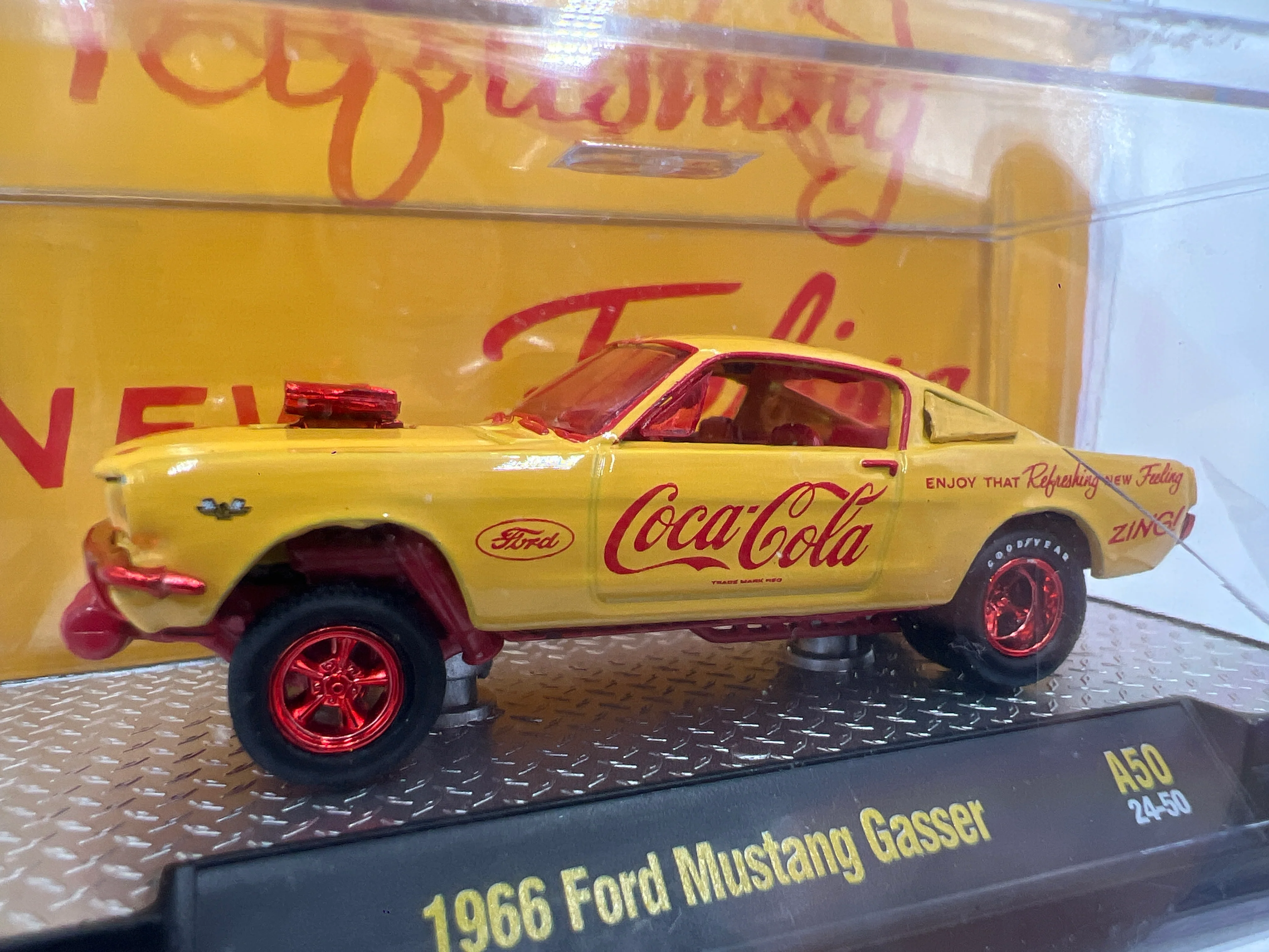 M2 Machines Coca Cola CHASE 1966 Ford Mustang Gasser A50 Cracked Case - Image 3