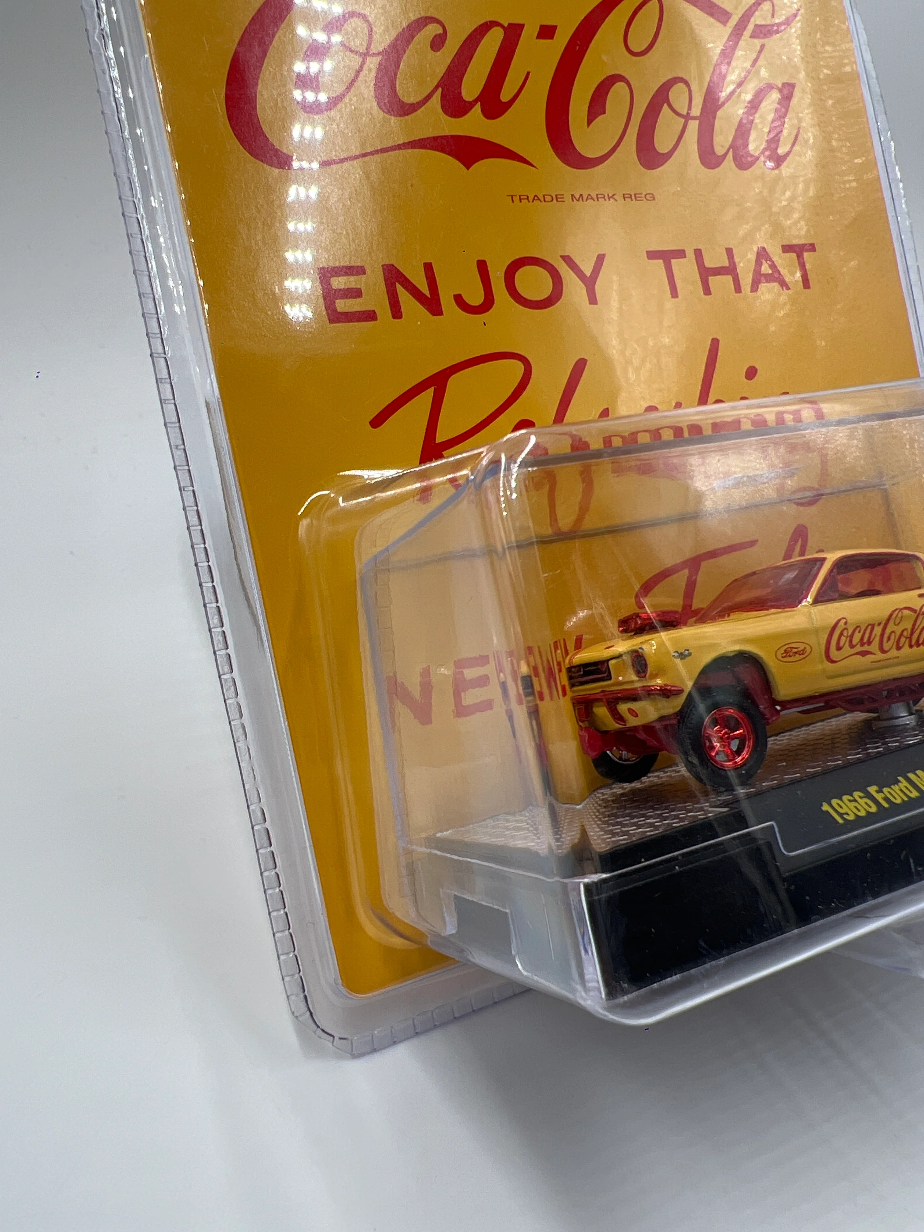 M2 Machines Coca Cola CHASE 1966 Ford Mustang Gasser A50 Cracked Case - Image 5