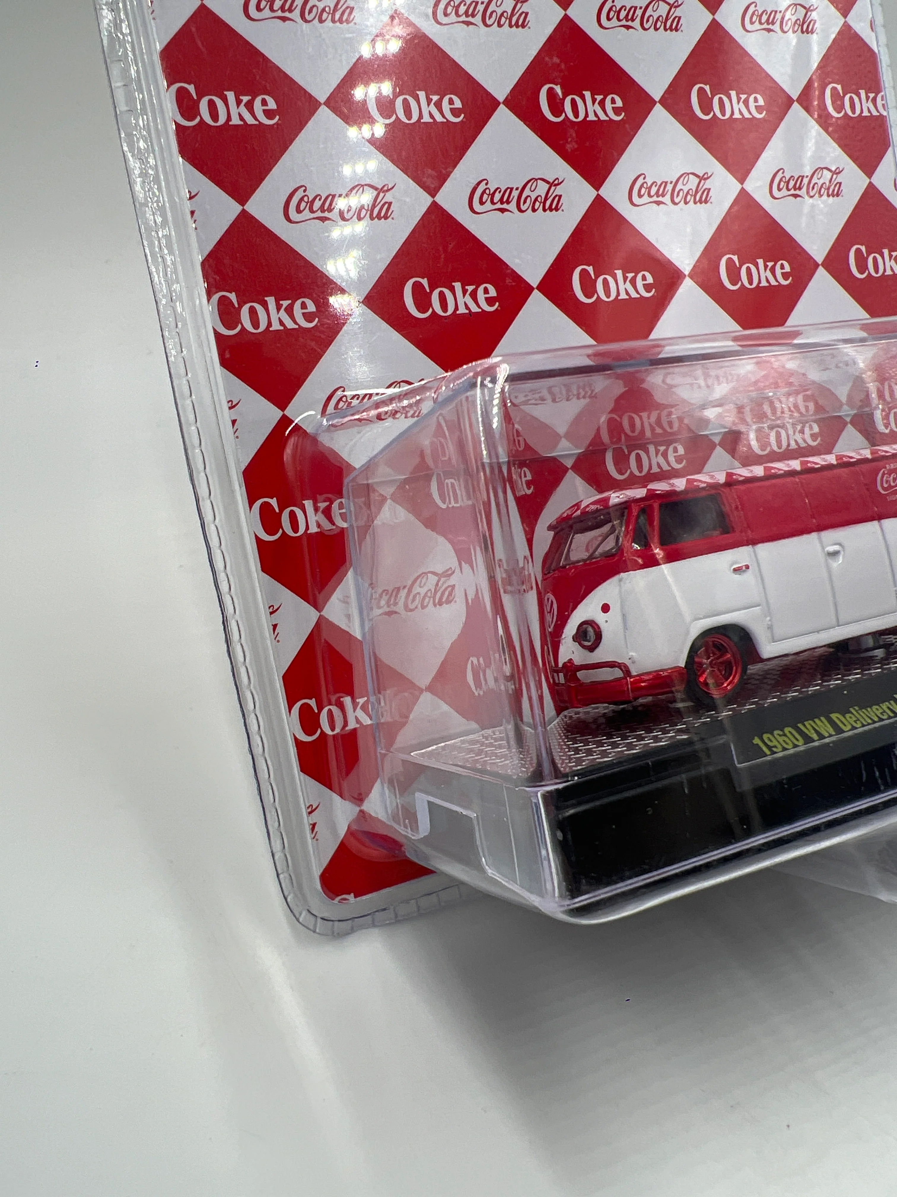 M2 Machines Coca Cola CHASE 1960 VW Delivery Van USA Model Red/White A41 - Image 4