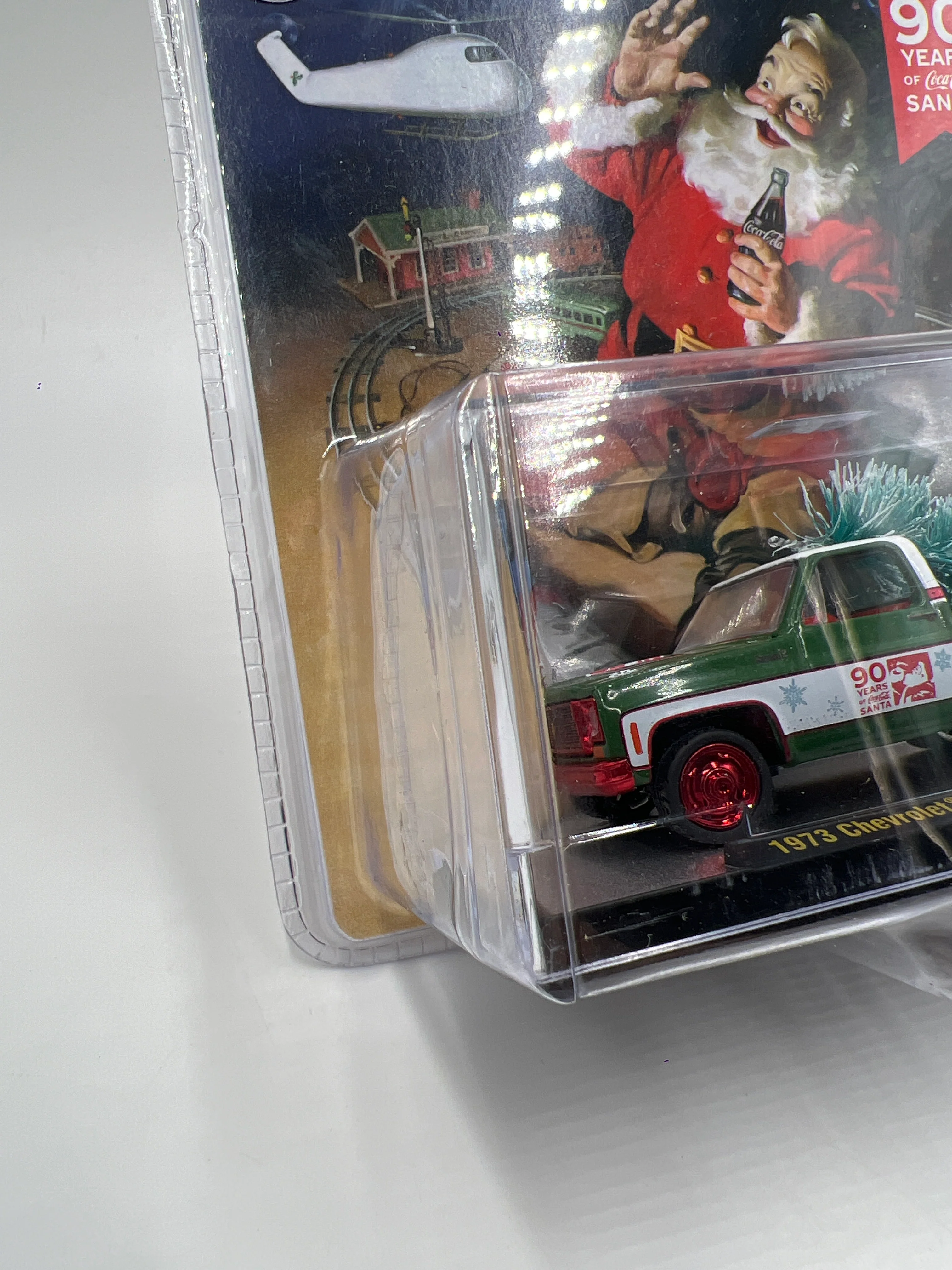 M2 Machines Coca Cola CHASE 1973 Chevrolet Cheyenne Super 10 Green/White SK04 - Image 4