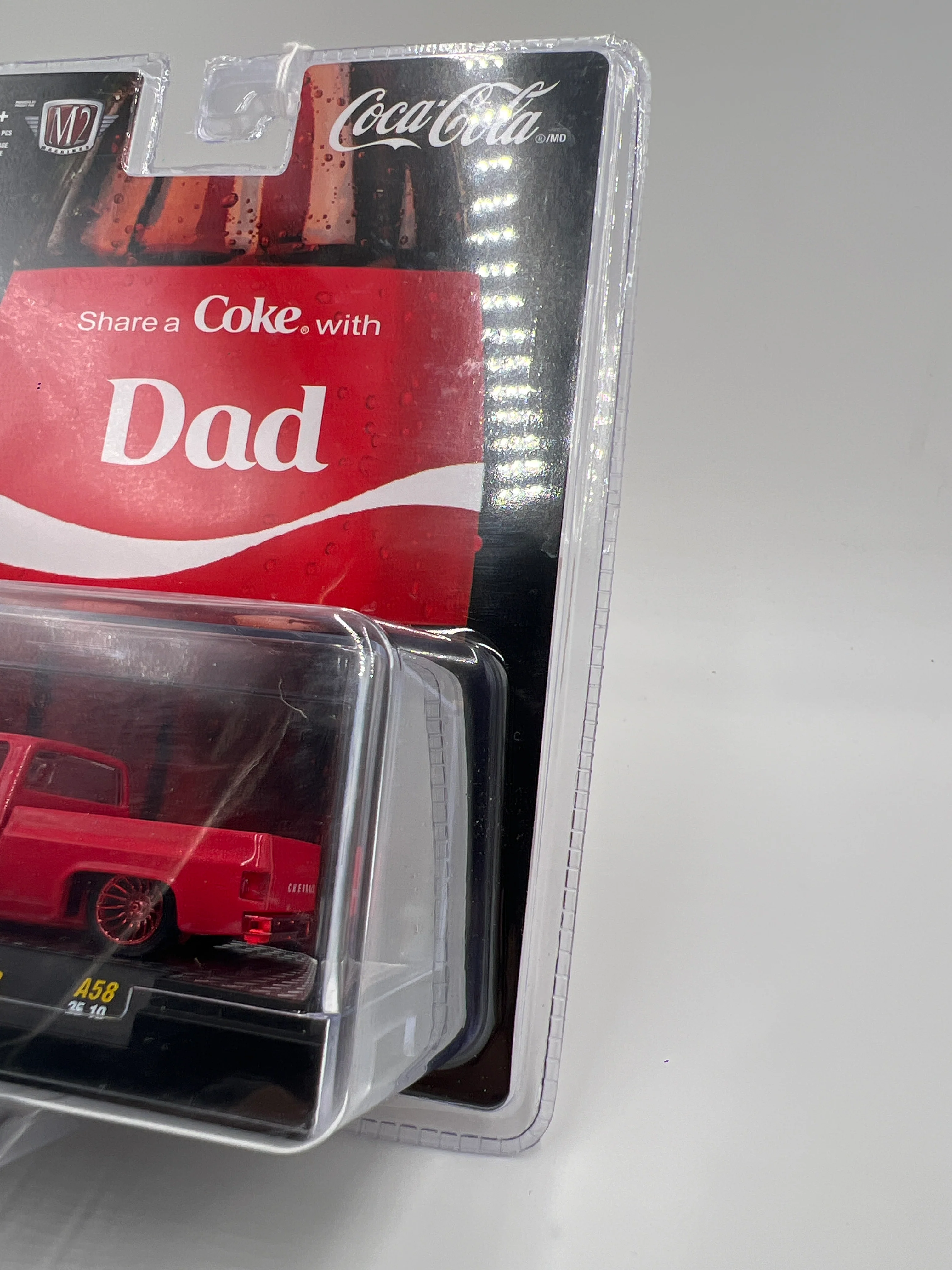 M2 Machines Coca Cola CHASE 1973 Chevrolet Cheyenne 10 Dad A58 - Image 3